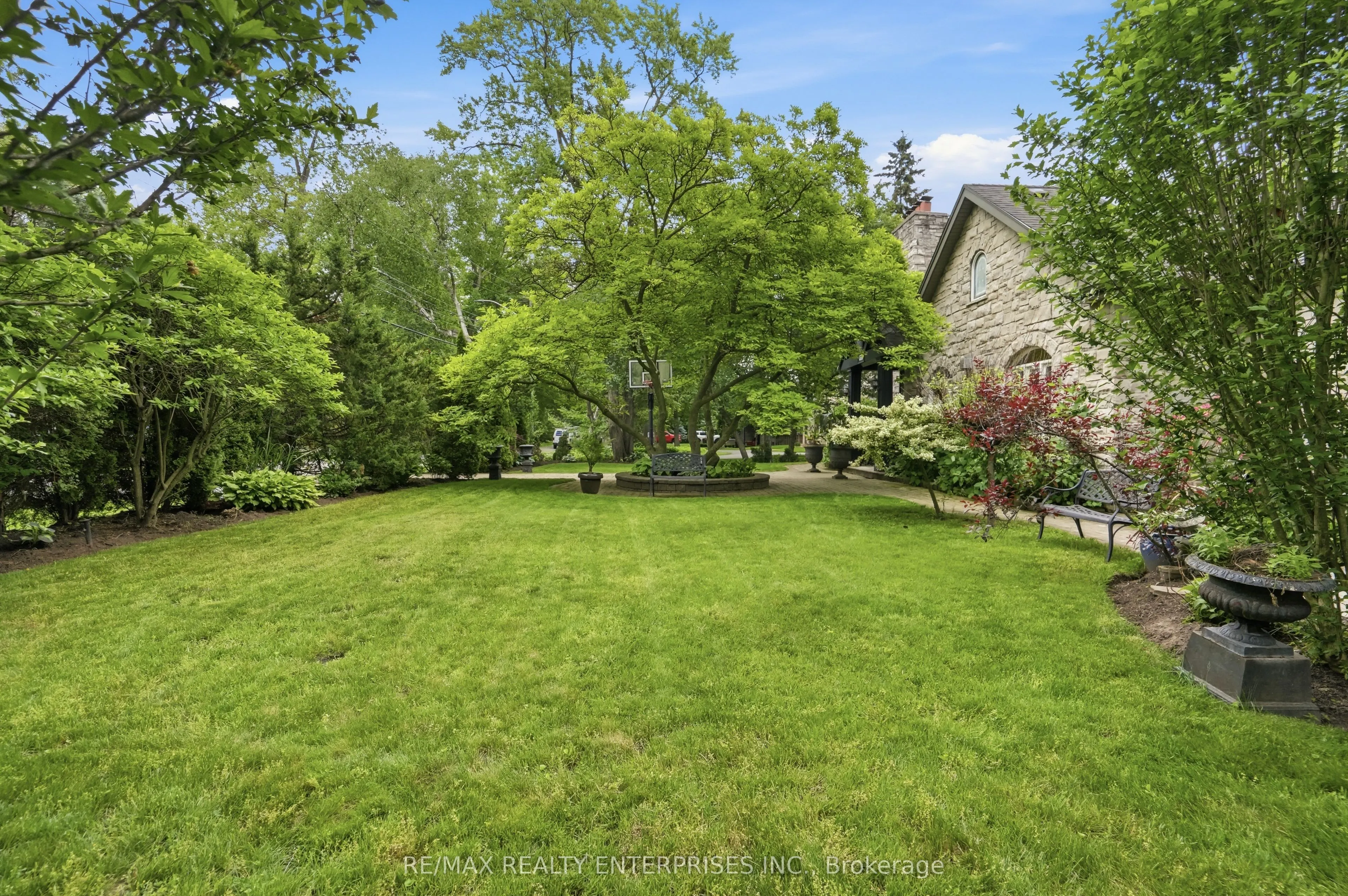 1320 Woodland Avenue