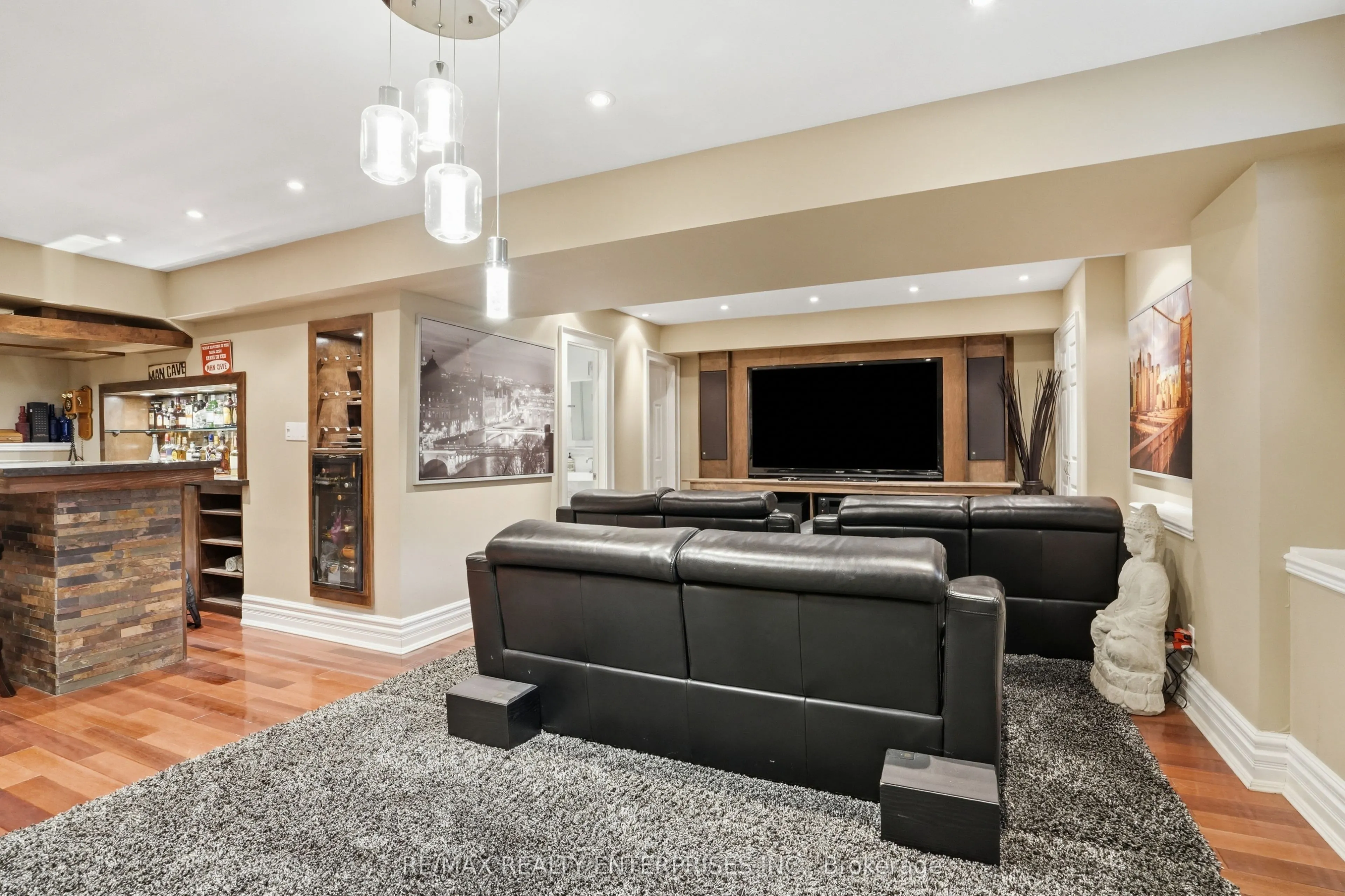 1320 Woodland Avenue