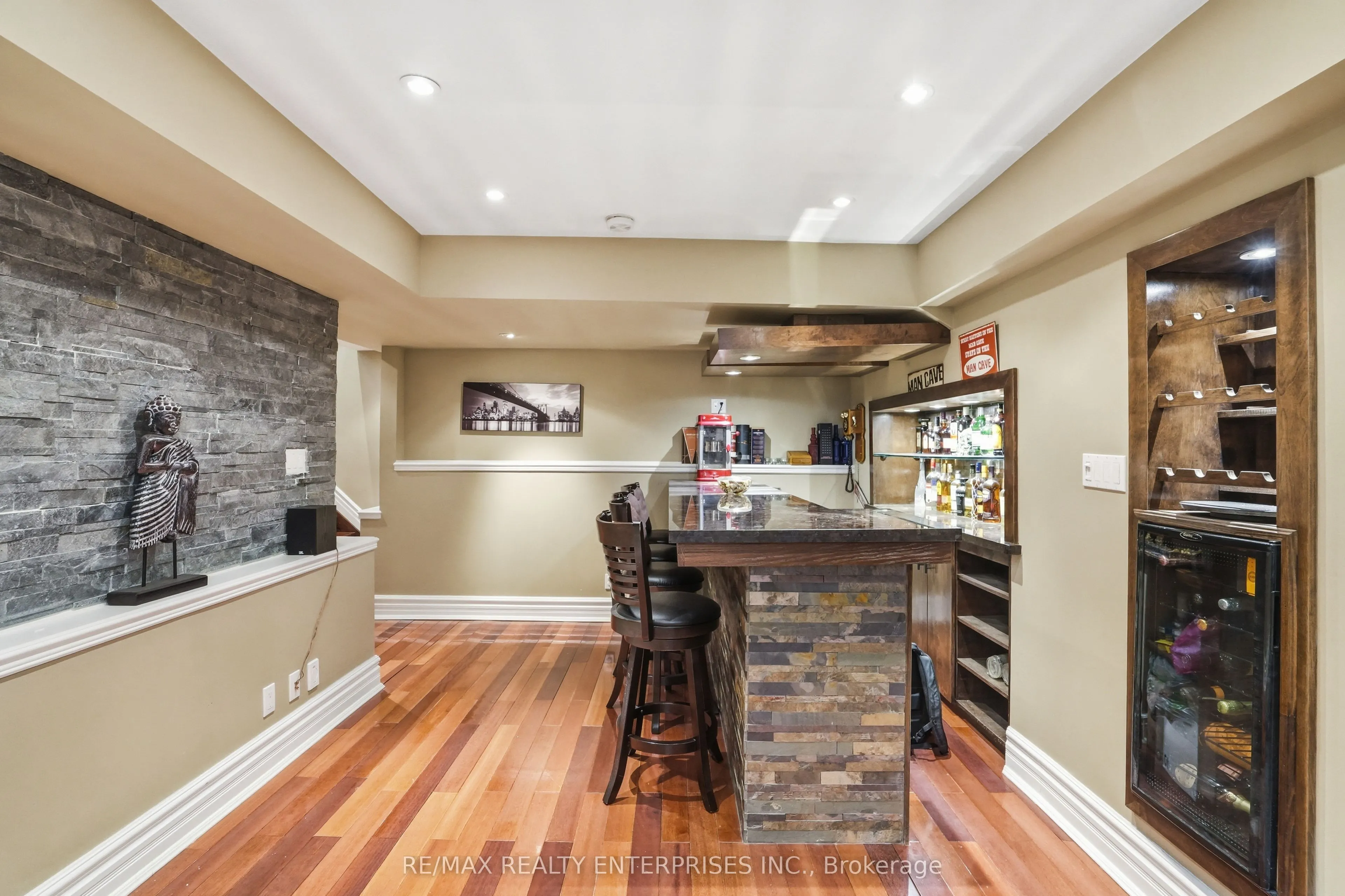 1320 Woodland Avenue