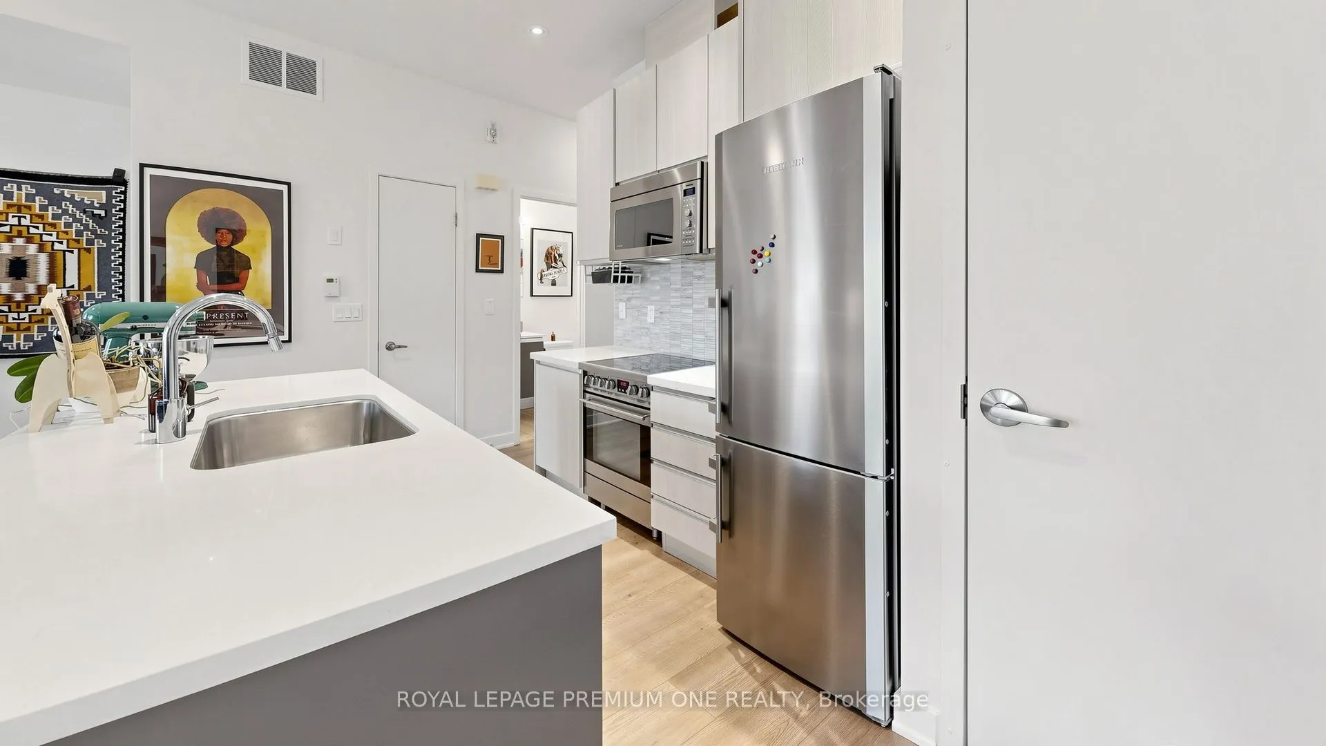 441 Jane Street #203