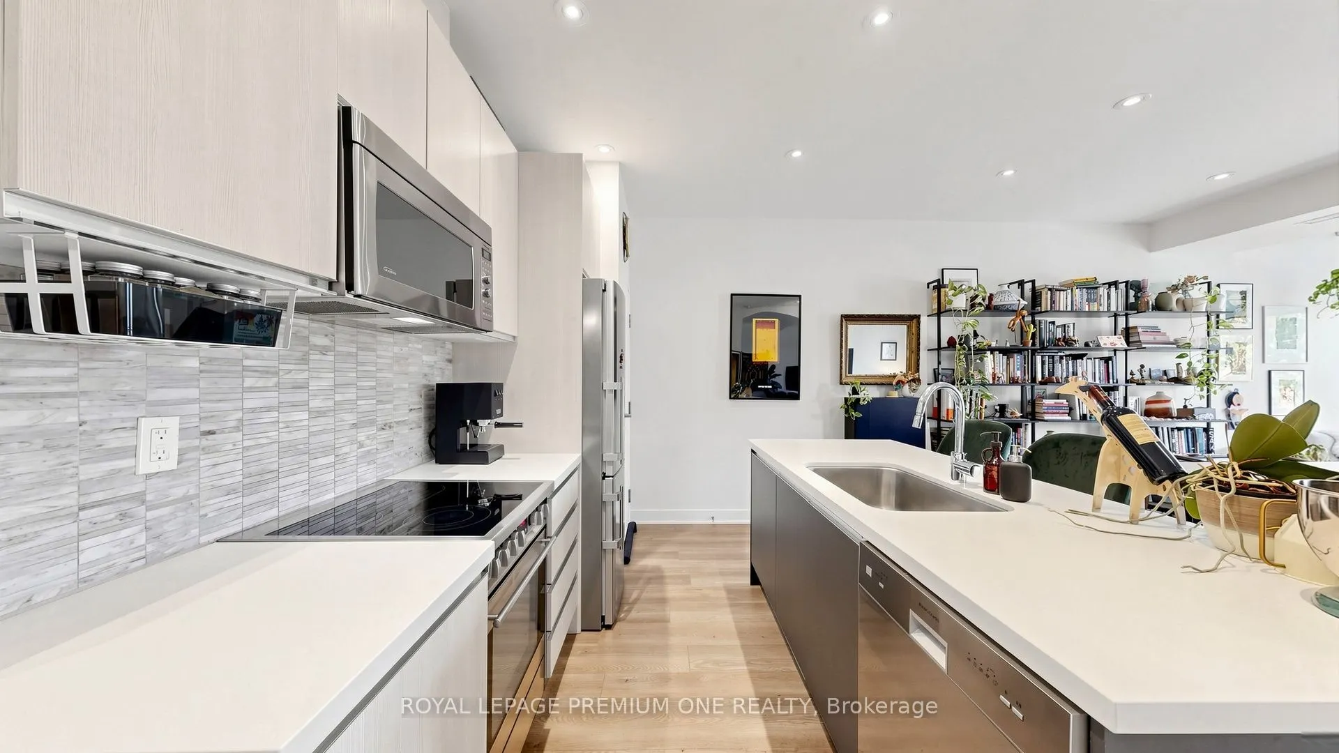 441 Jane Street #203