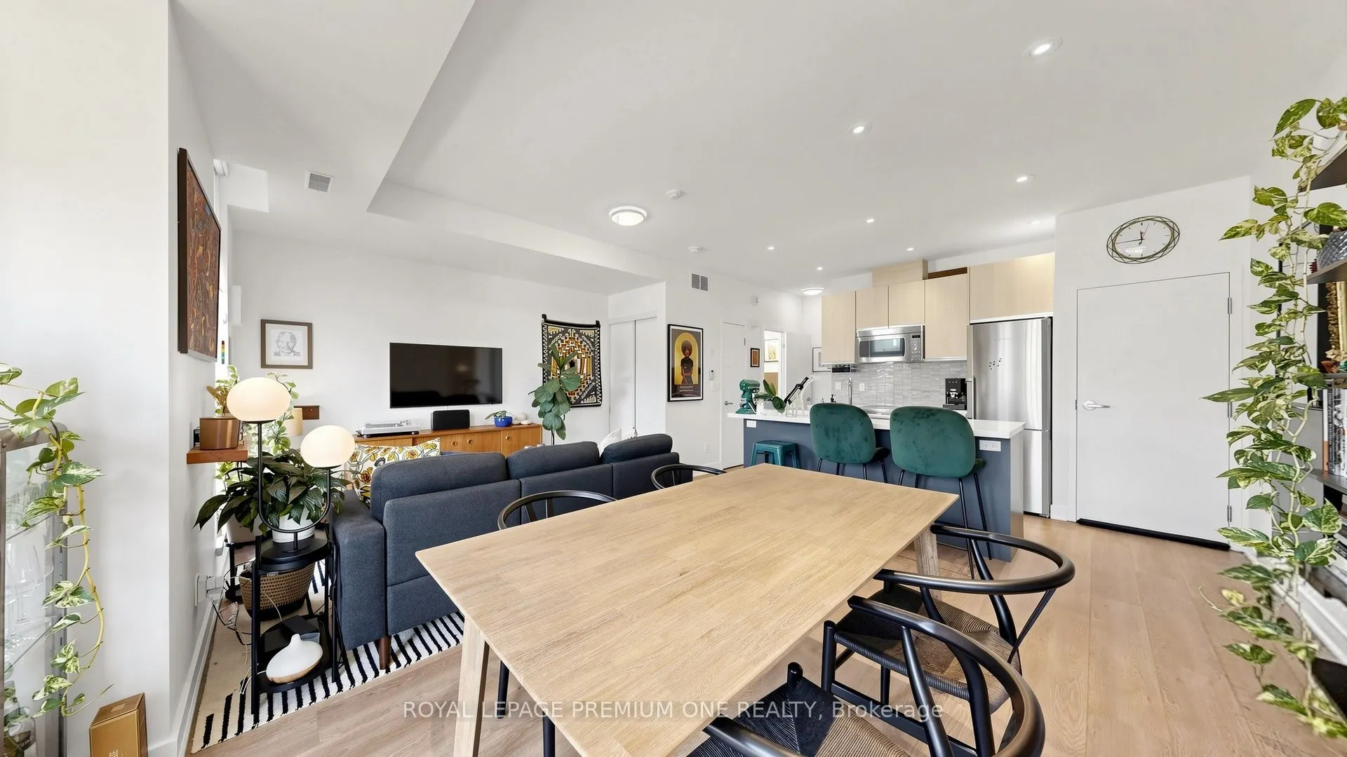 441 Jane Street #203