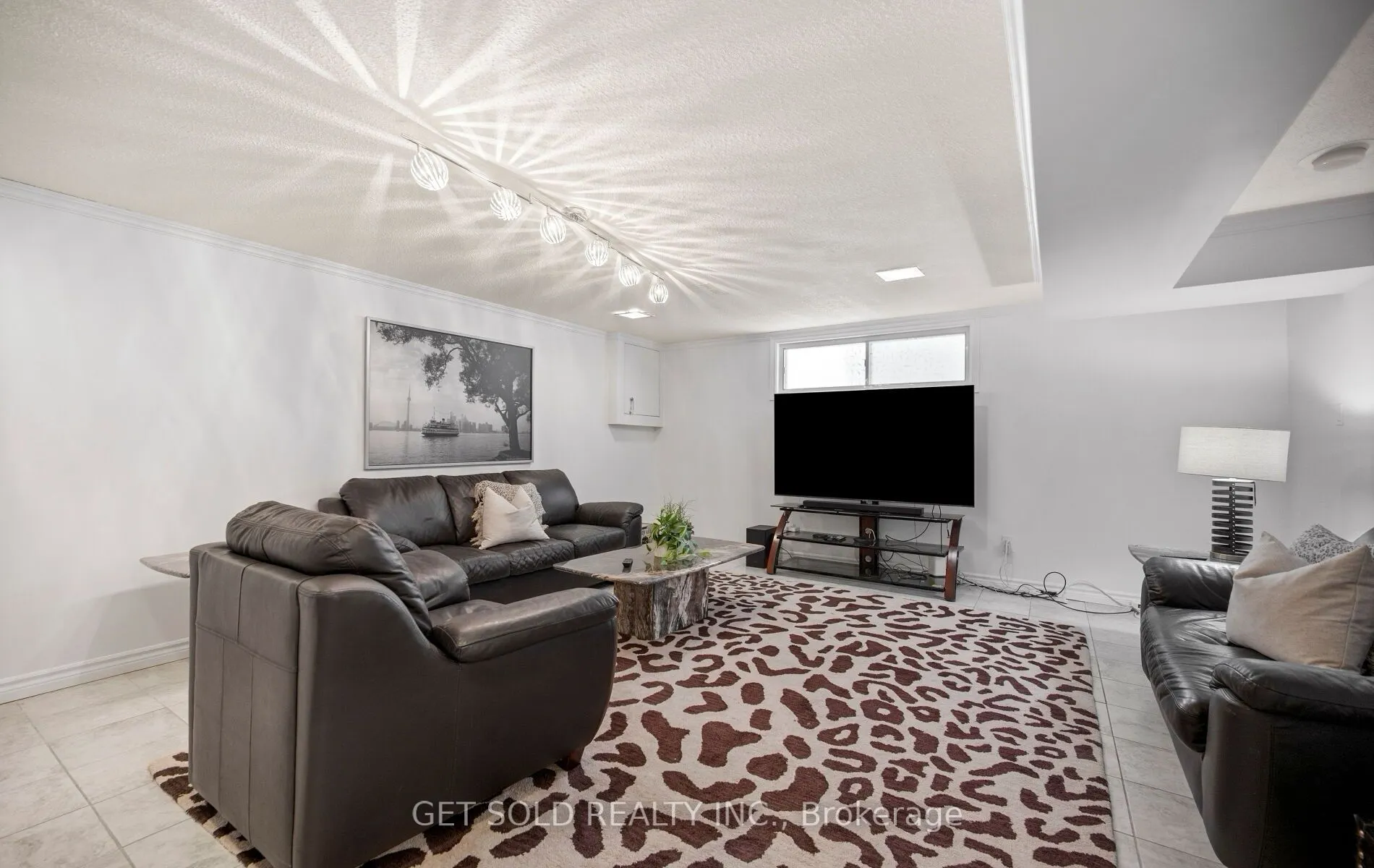 6 Marcel Road