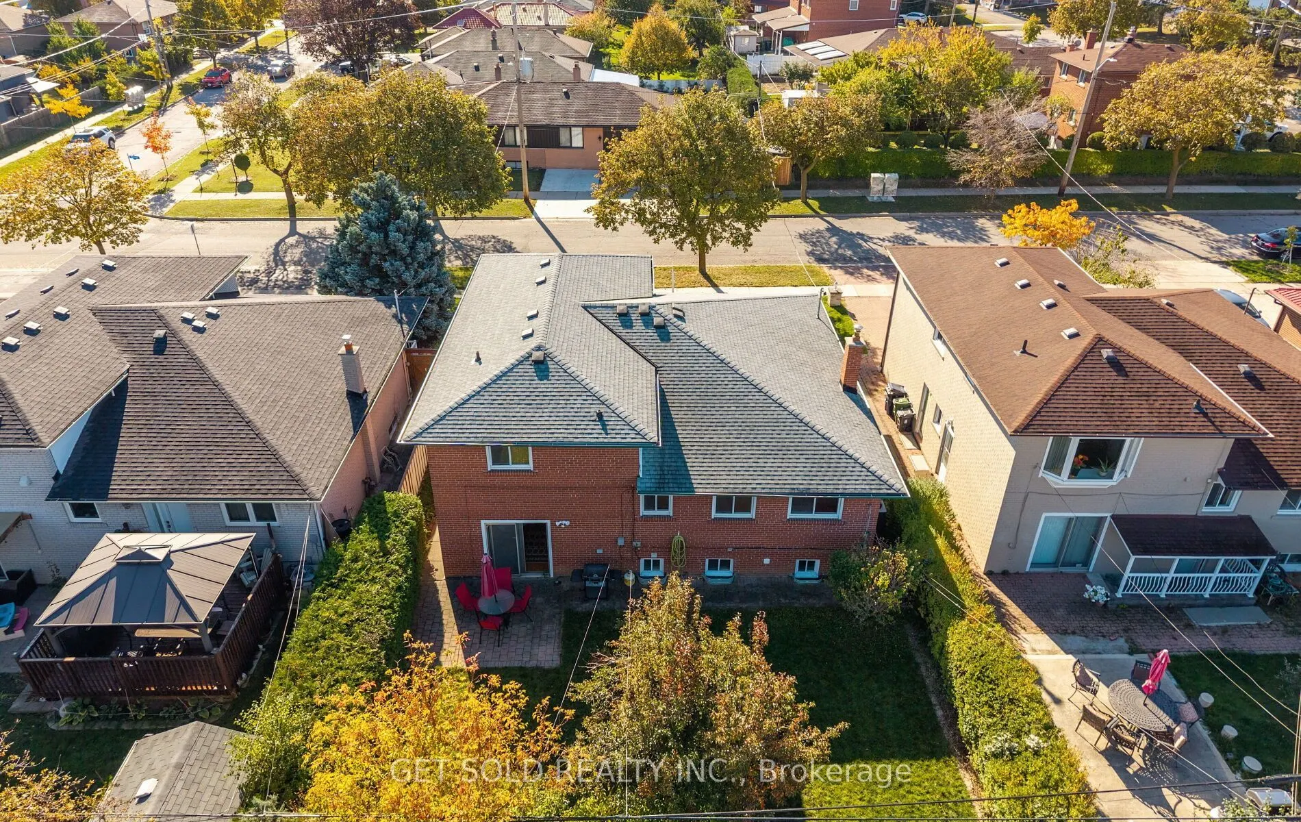 6 Marcel Road