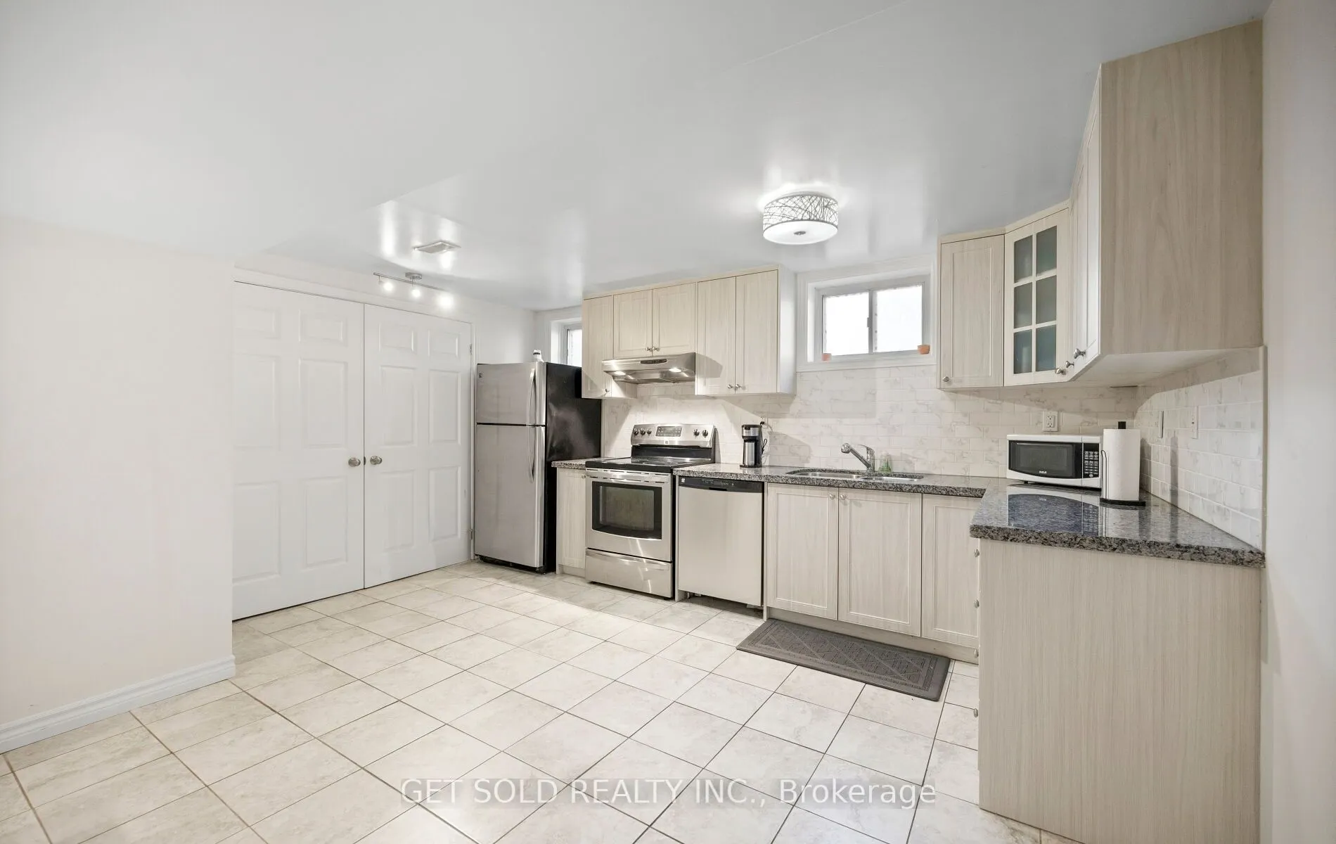 6 Marcel Road