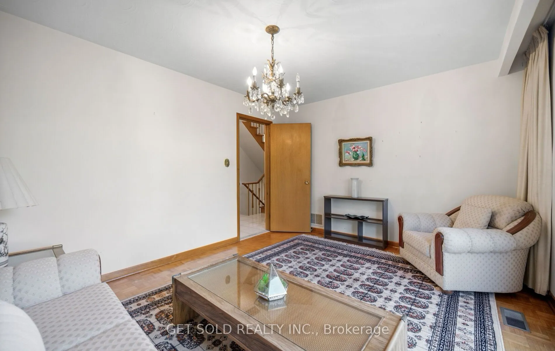6 Marcel Road