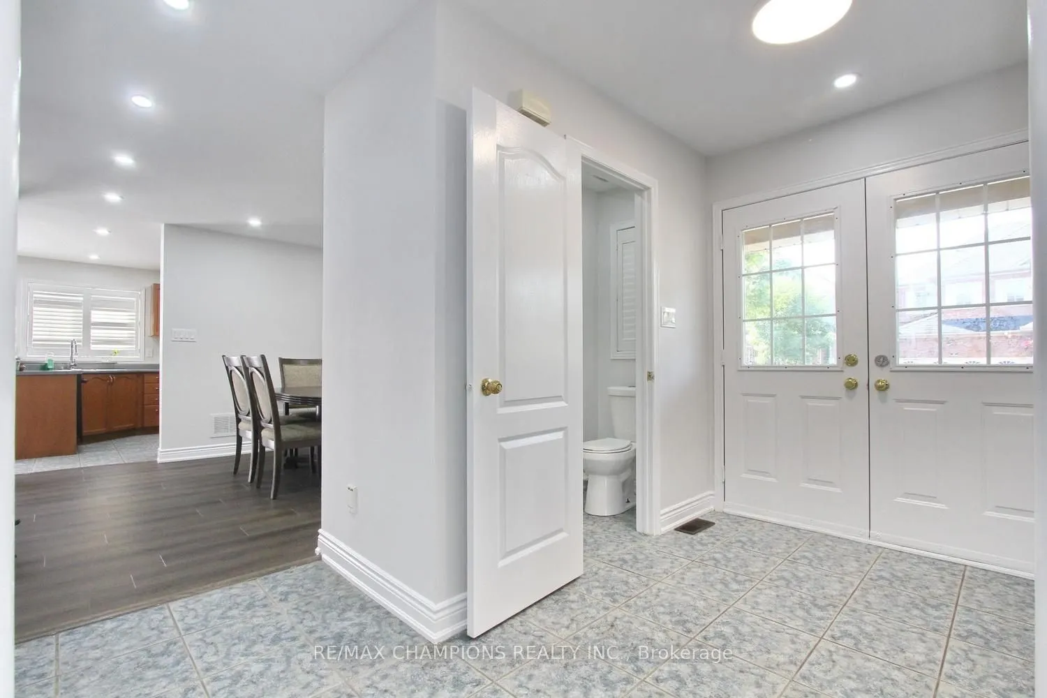 28 Egypt Drive