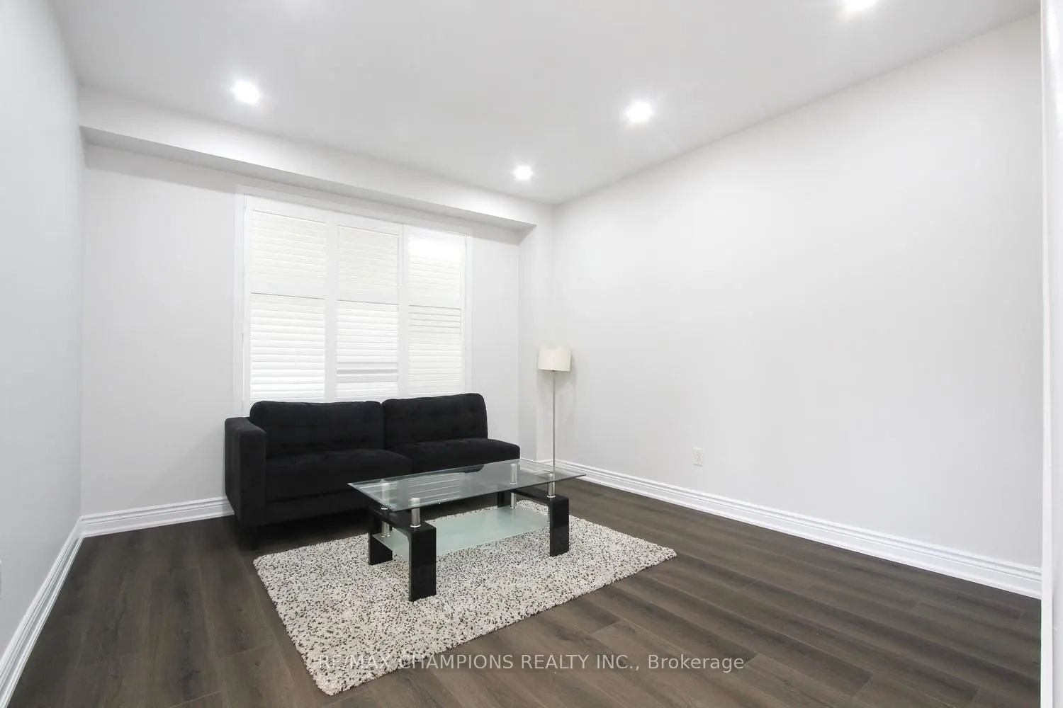 28 Egypt Drive