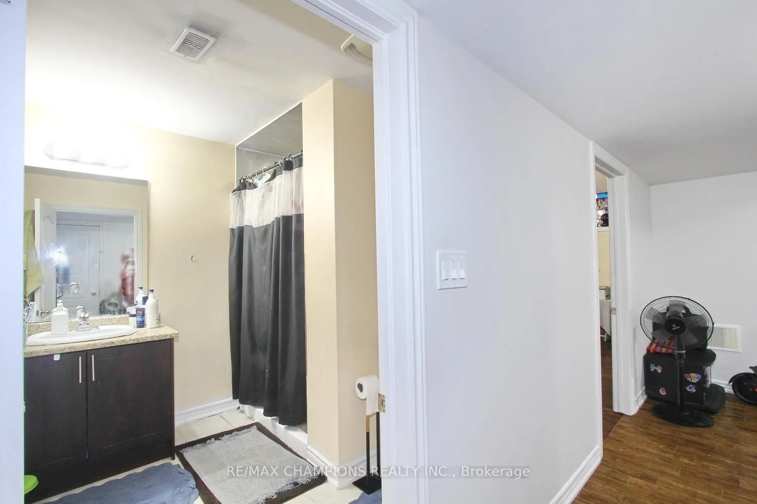 28 Egypt Drive