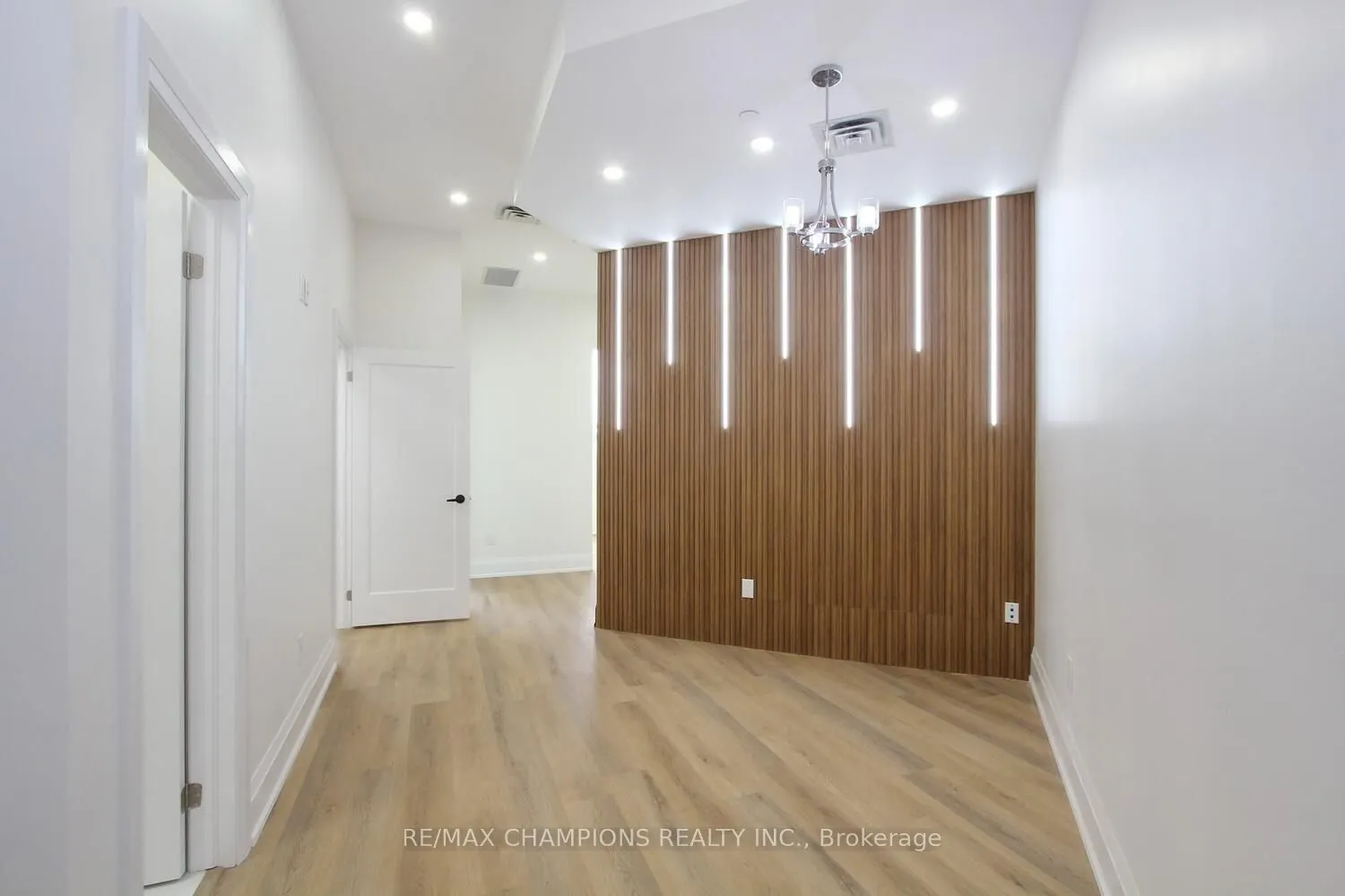 6475 Mayfield Road #205