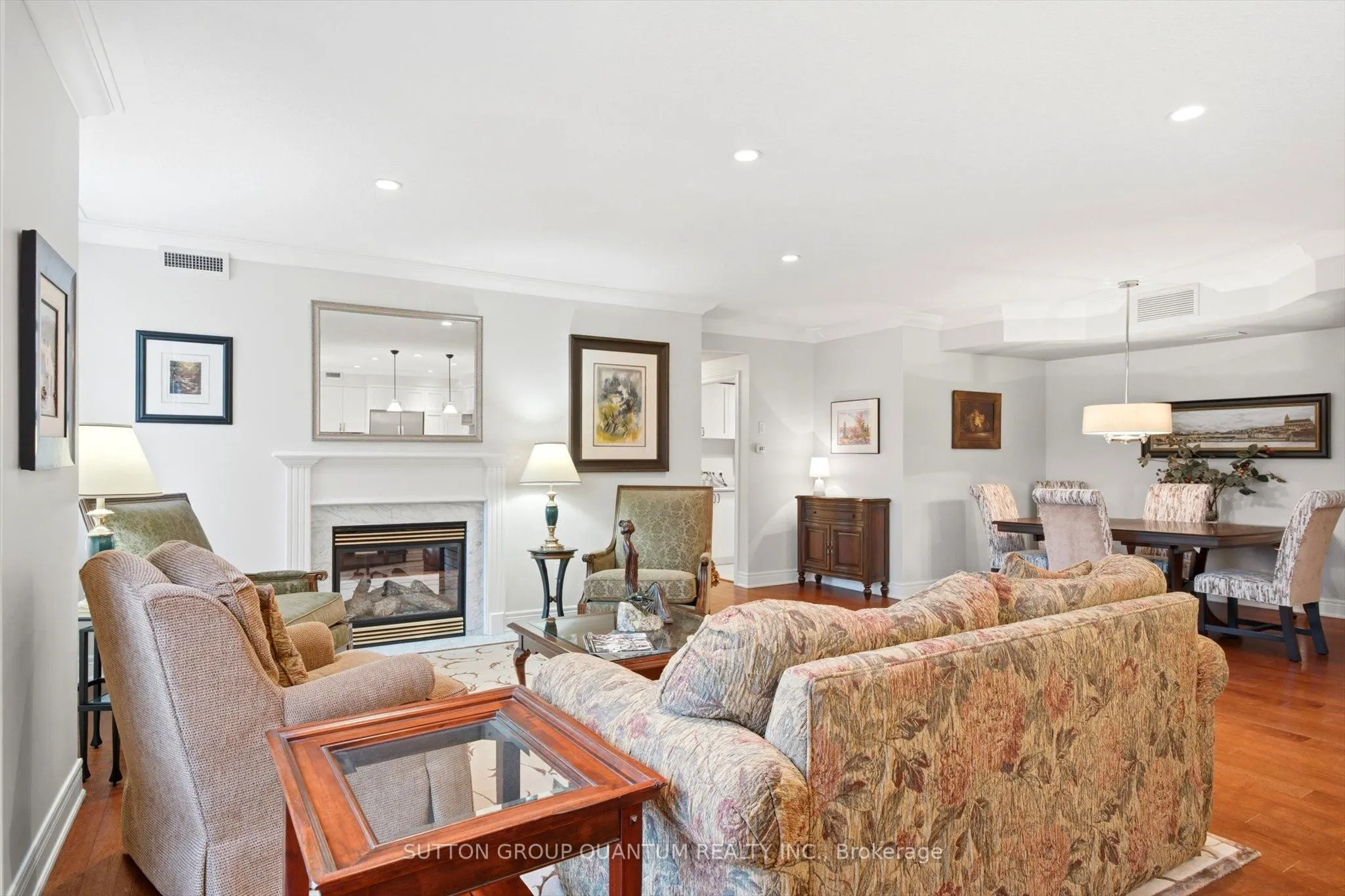 390 Upper Middle Road E #305