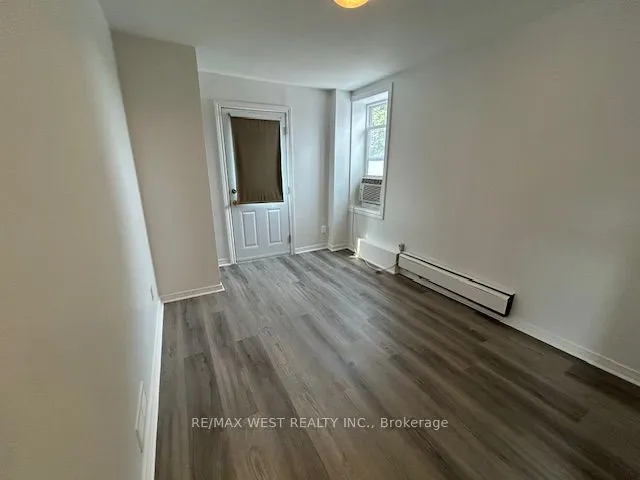88 Uxbridge Avenue #B