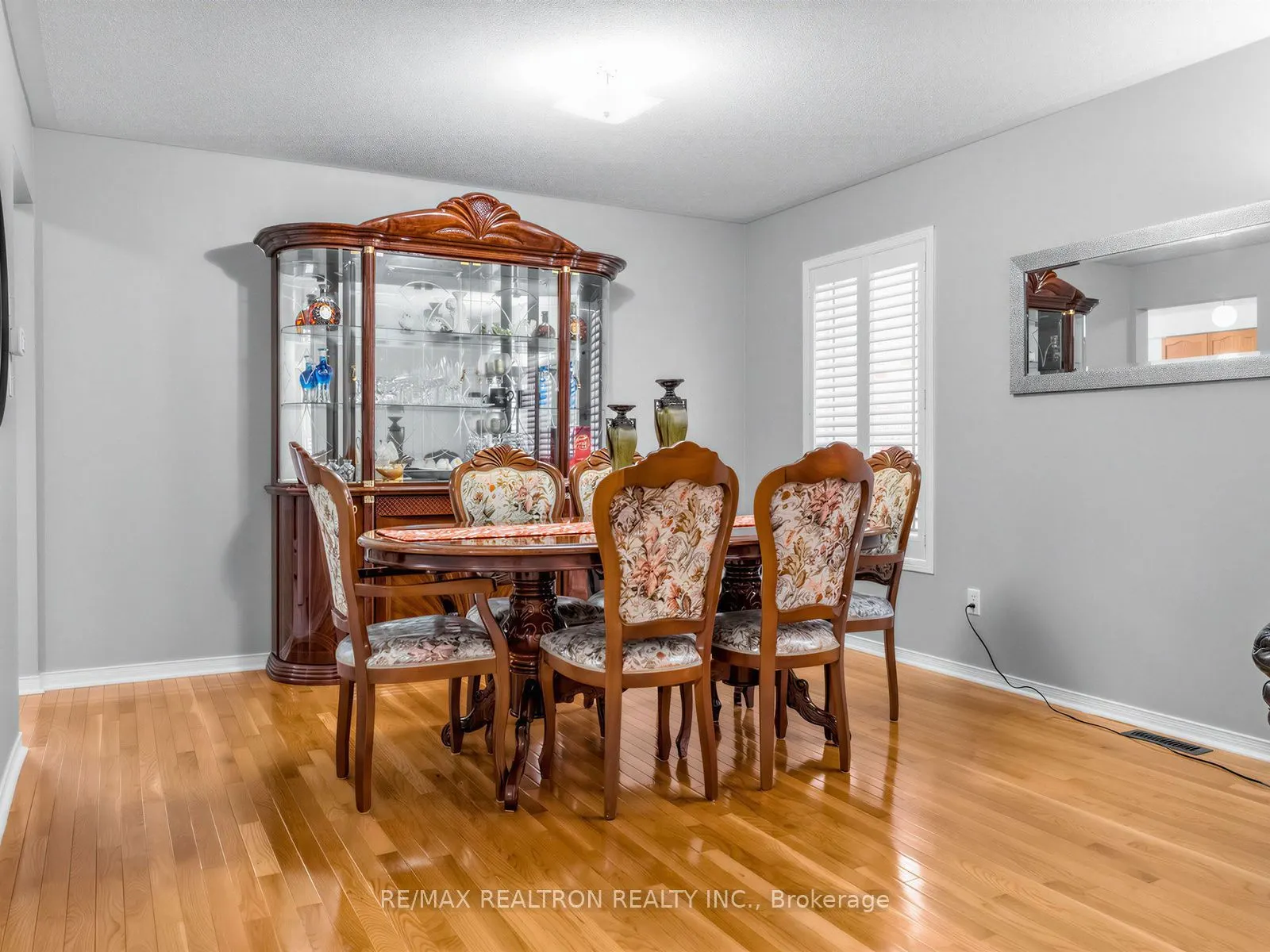 4841 Apple Blossom Circle