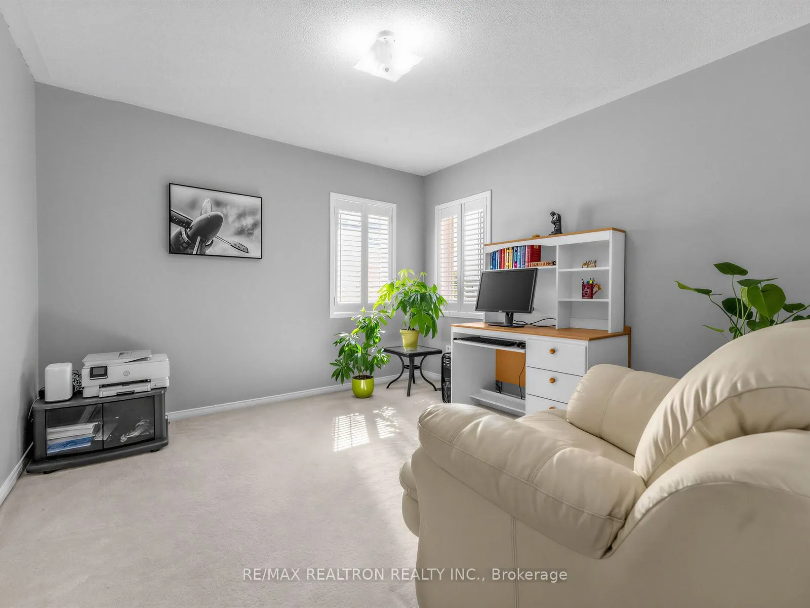 4841 Apple Blossom Circle