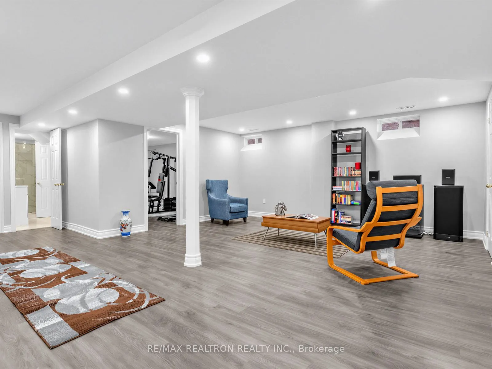 4841 Apple Blossom Circle