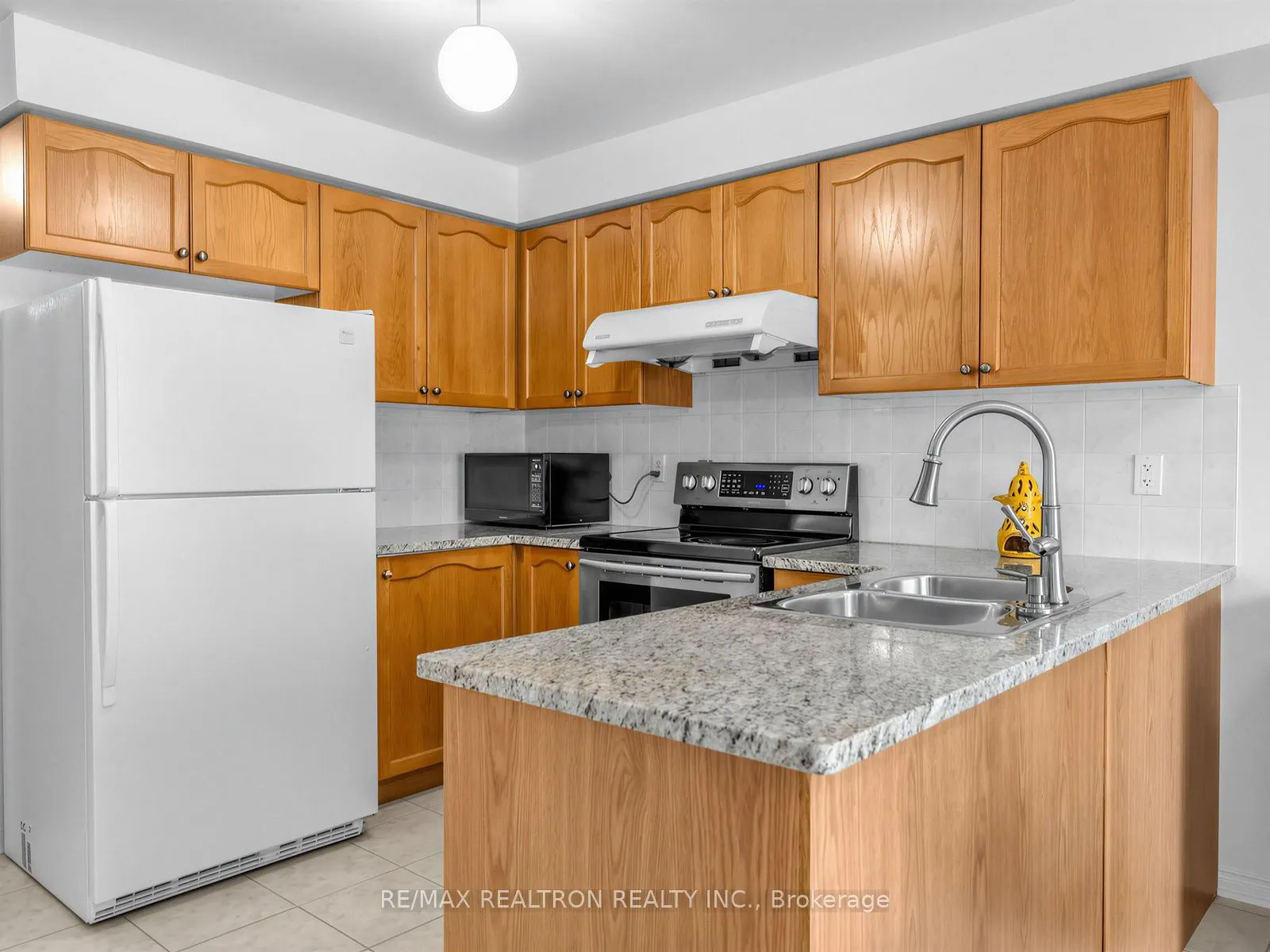 4841 Apple Blossom Circle