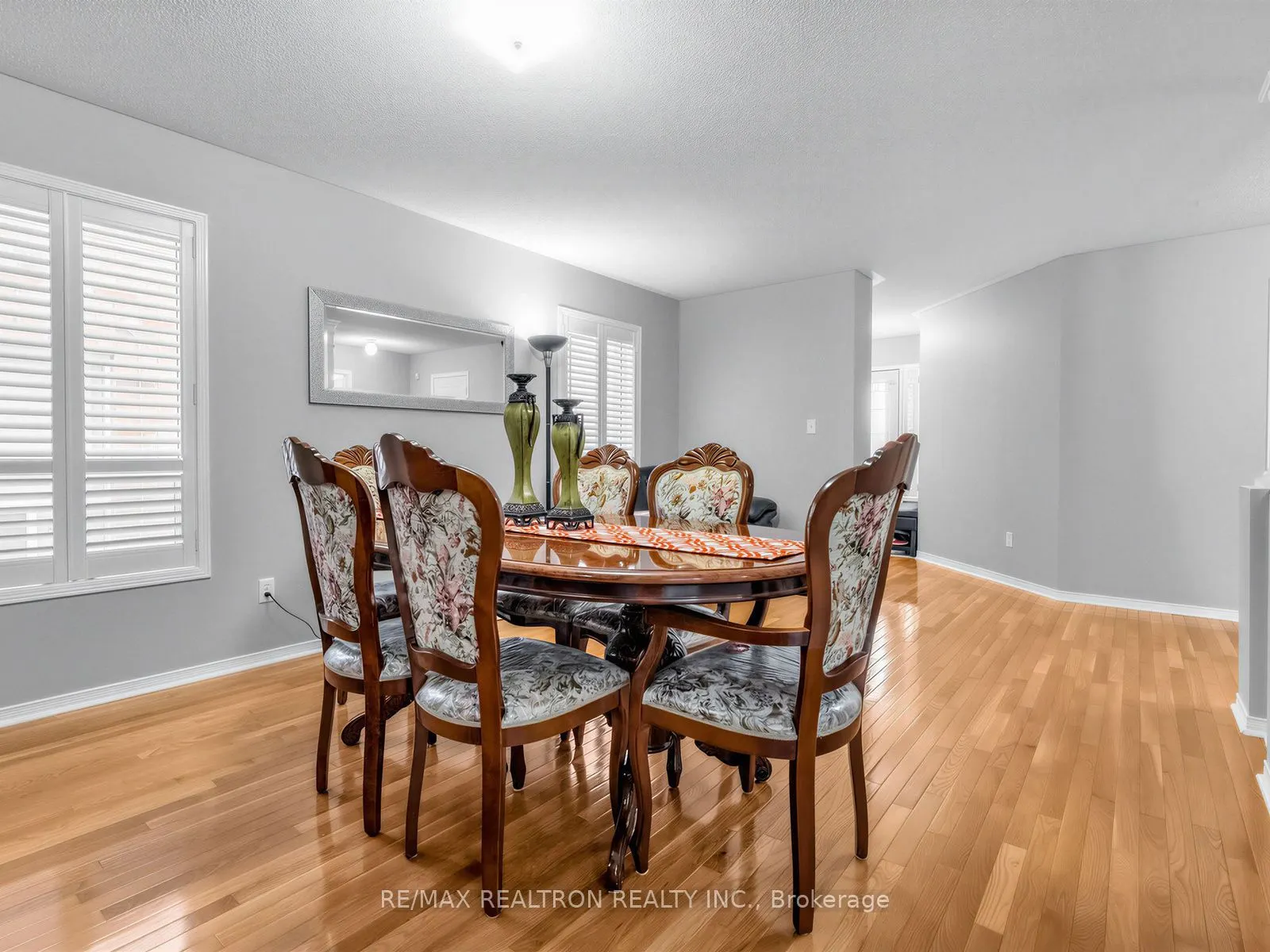 4841 Apple Blossom Circle
