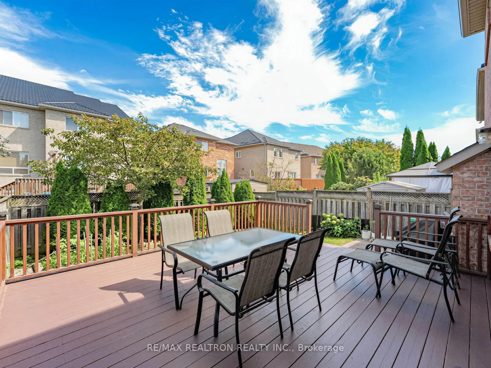 4841 Apple Blossom Circle