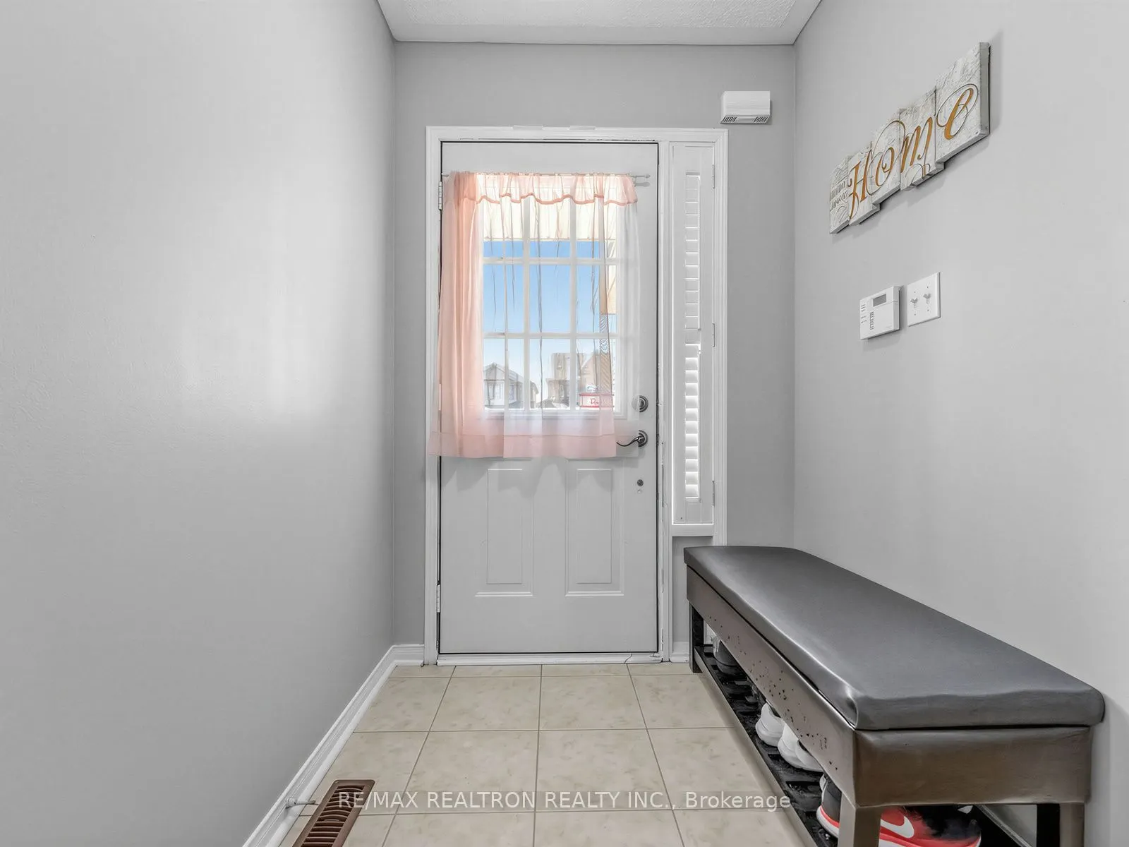 4841 Apple Blossom Circle