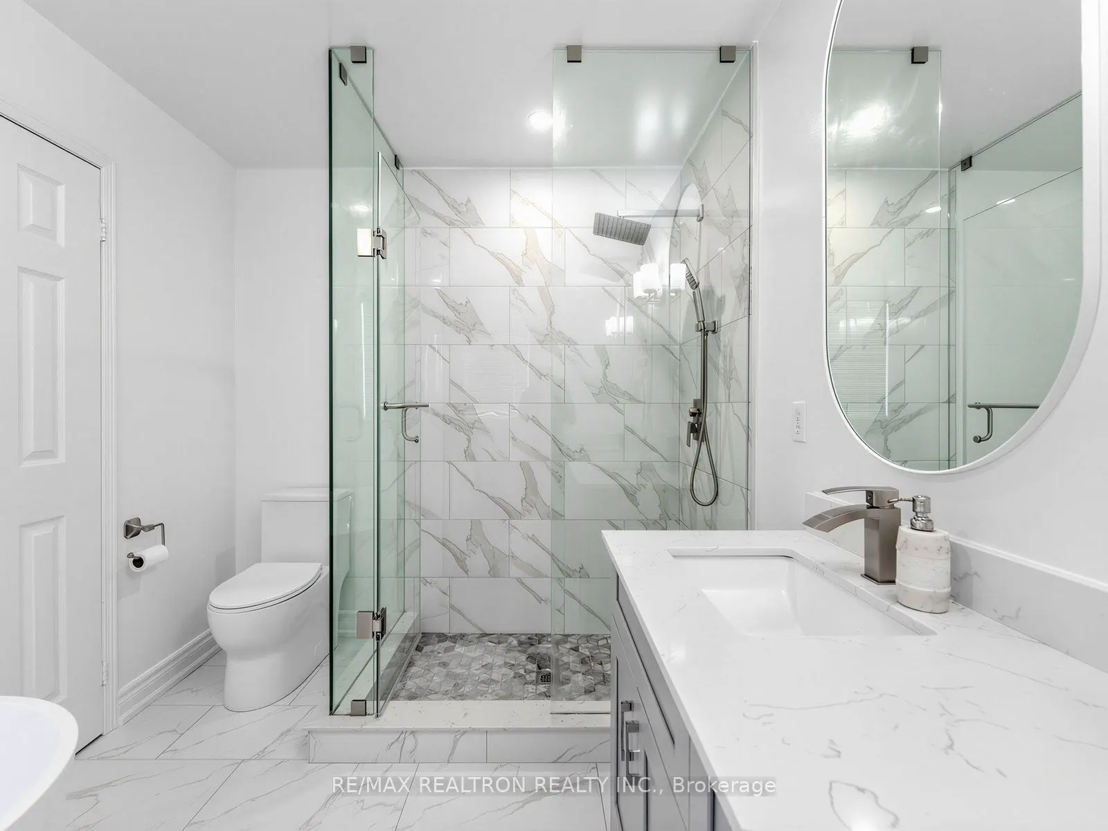 4841 Apple Blossom Circle