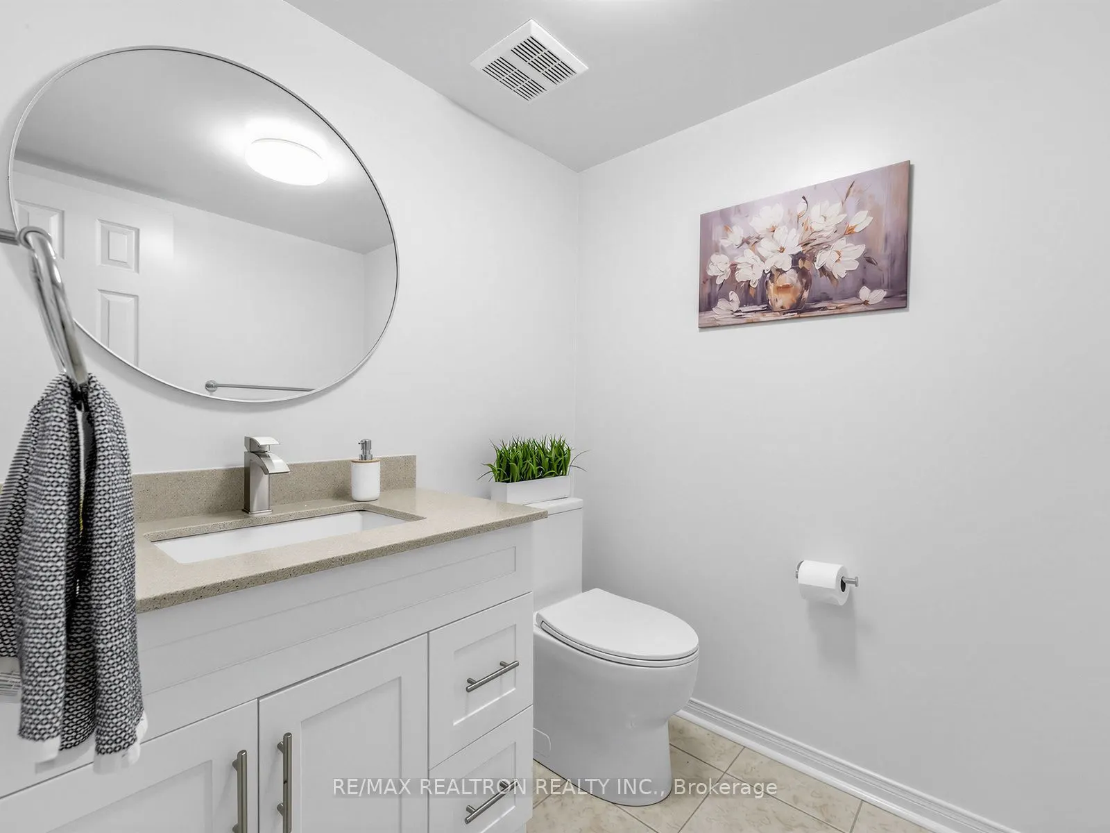 4841 Apple Blossom Circle