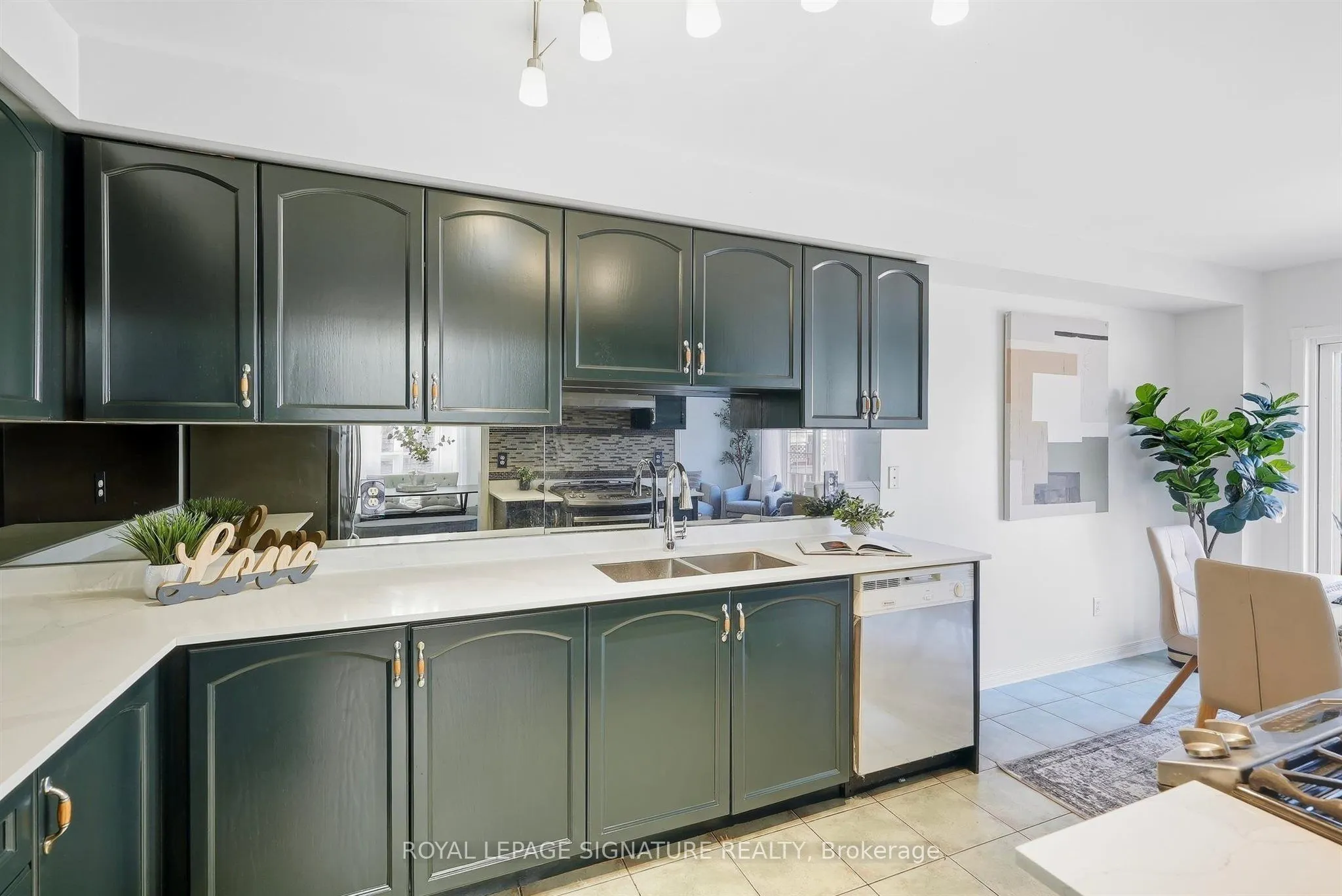 106 Heartleaf Crescent