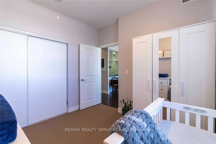 2 Eva Road #325