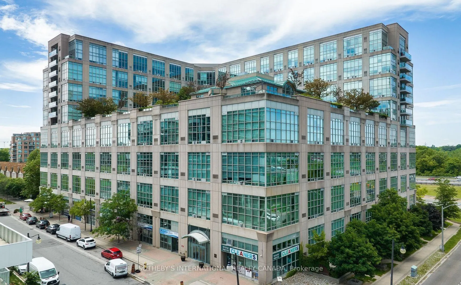 300 Manitoba Street #212