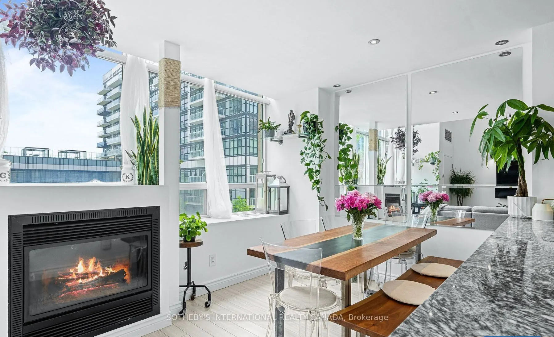 300 Manitoba Street #212