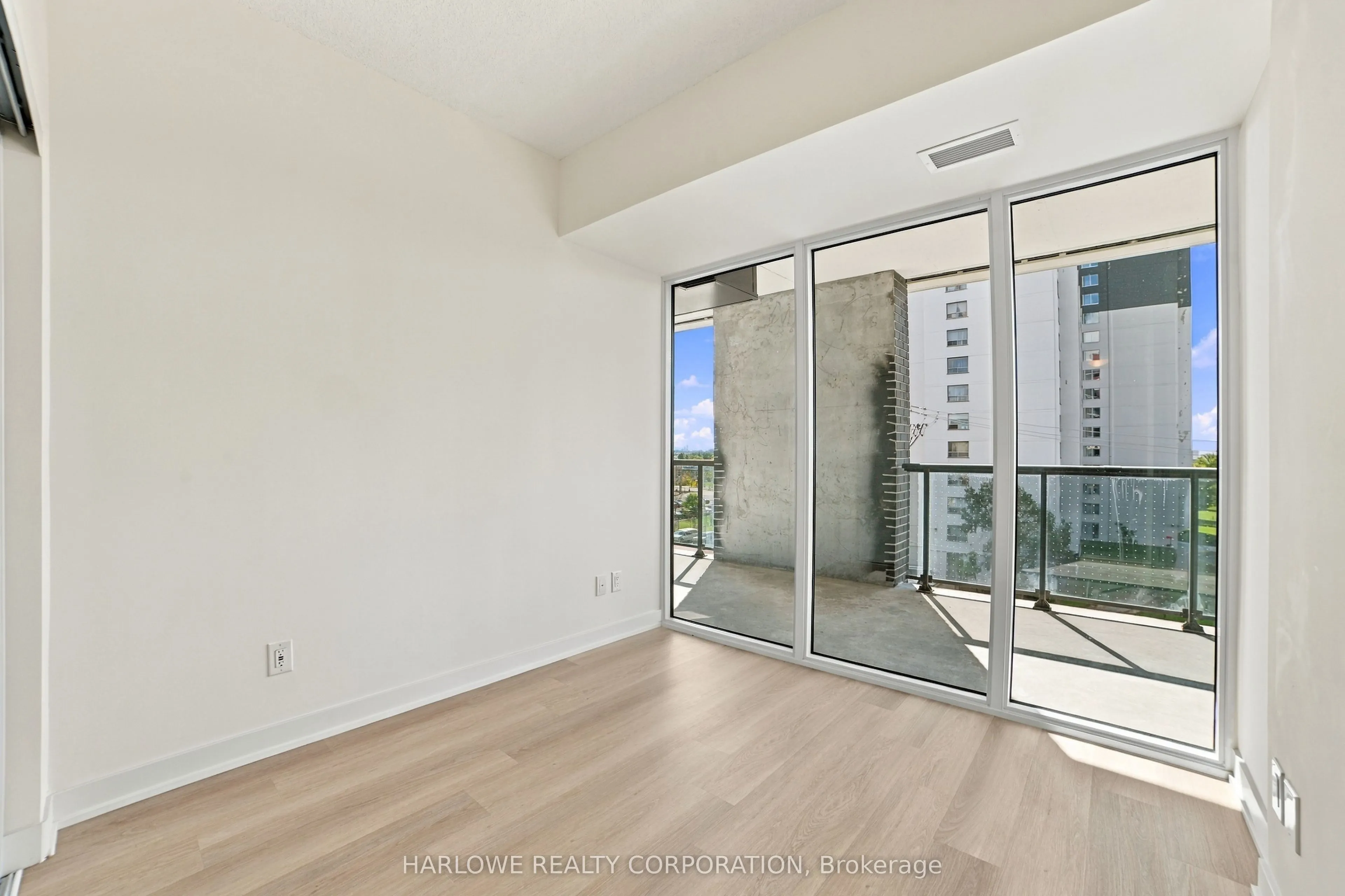 2825 Jane Street #405
