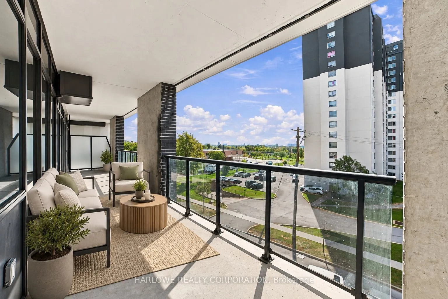 2825 Jane Street #405