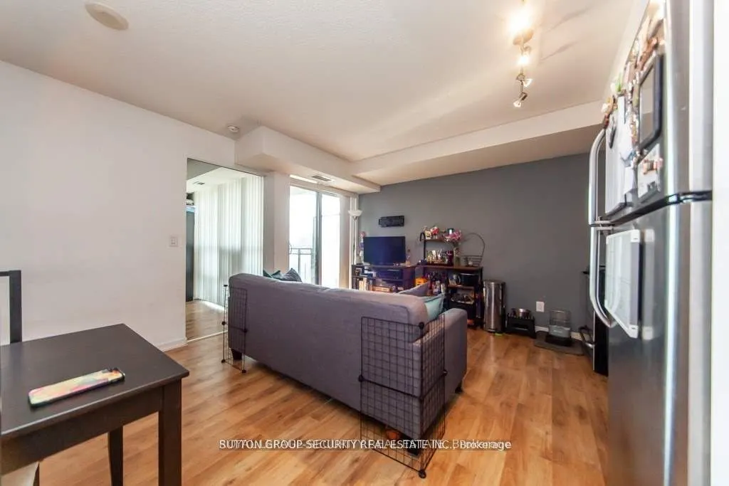 38 Joe Shuster Way #610