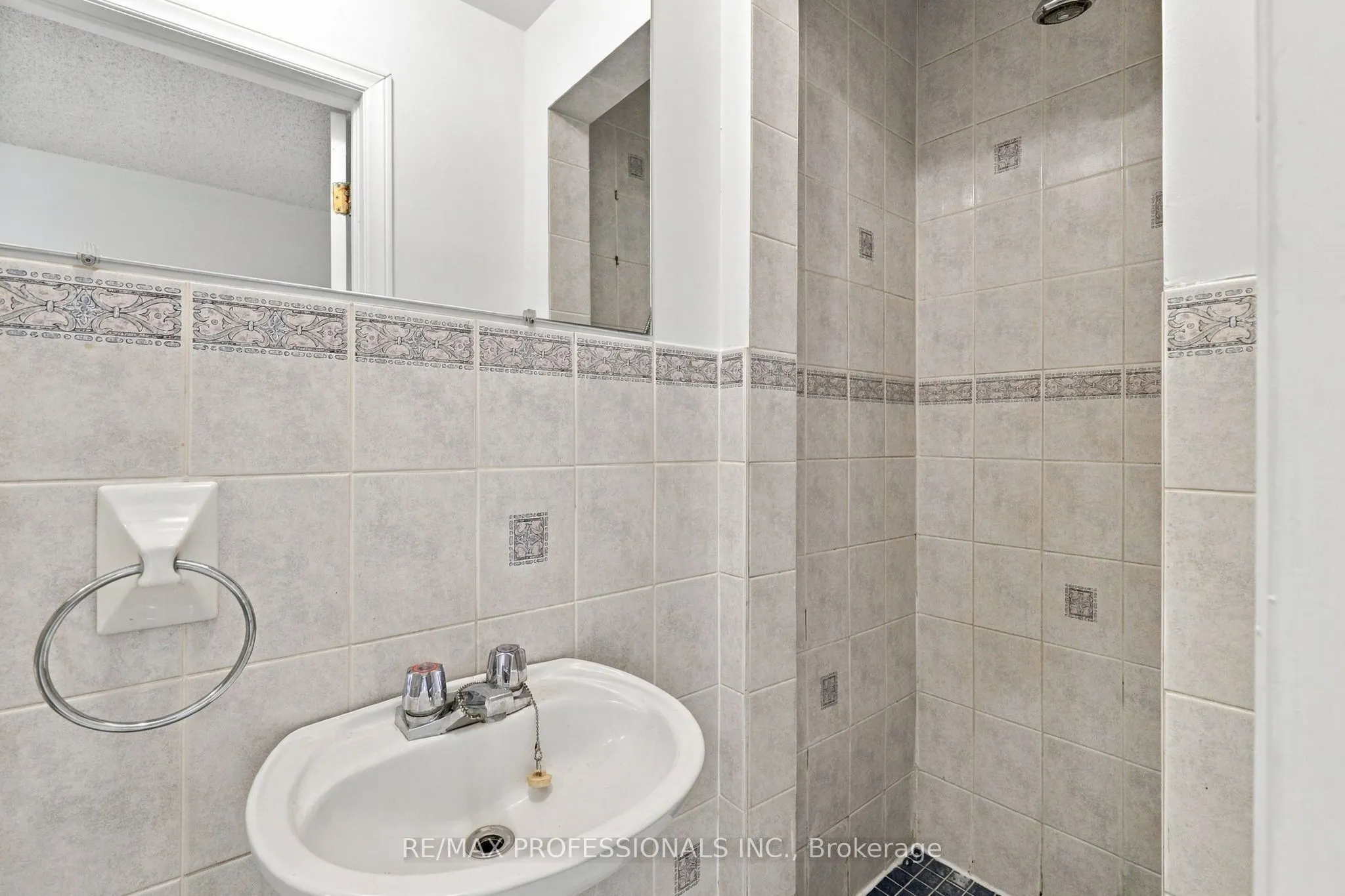 289 F Bartlett Avenue