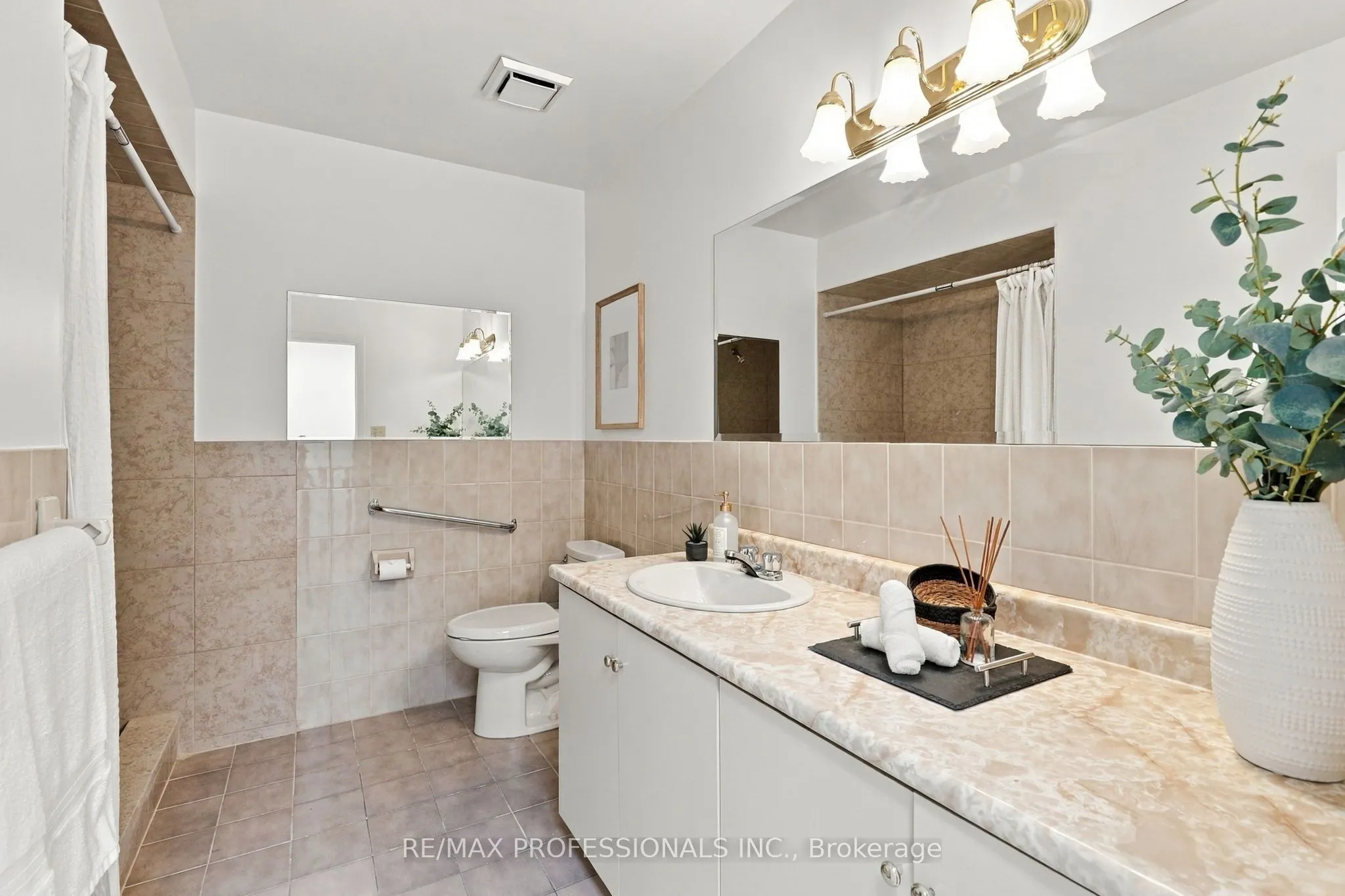 289 F Bartlett Avenue