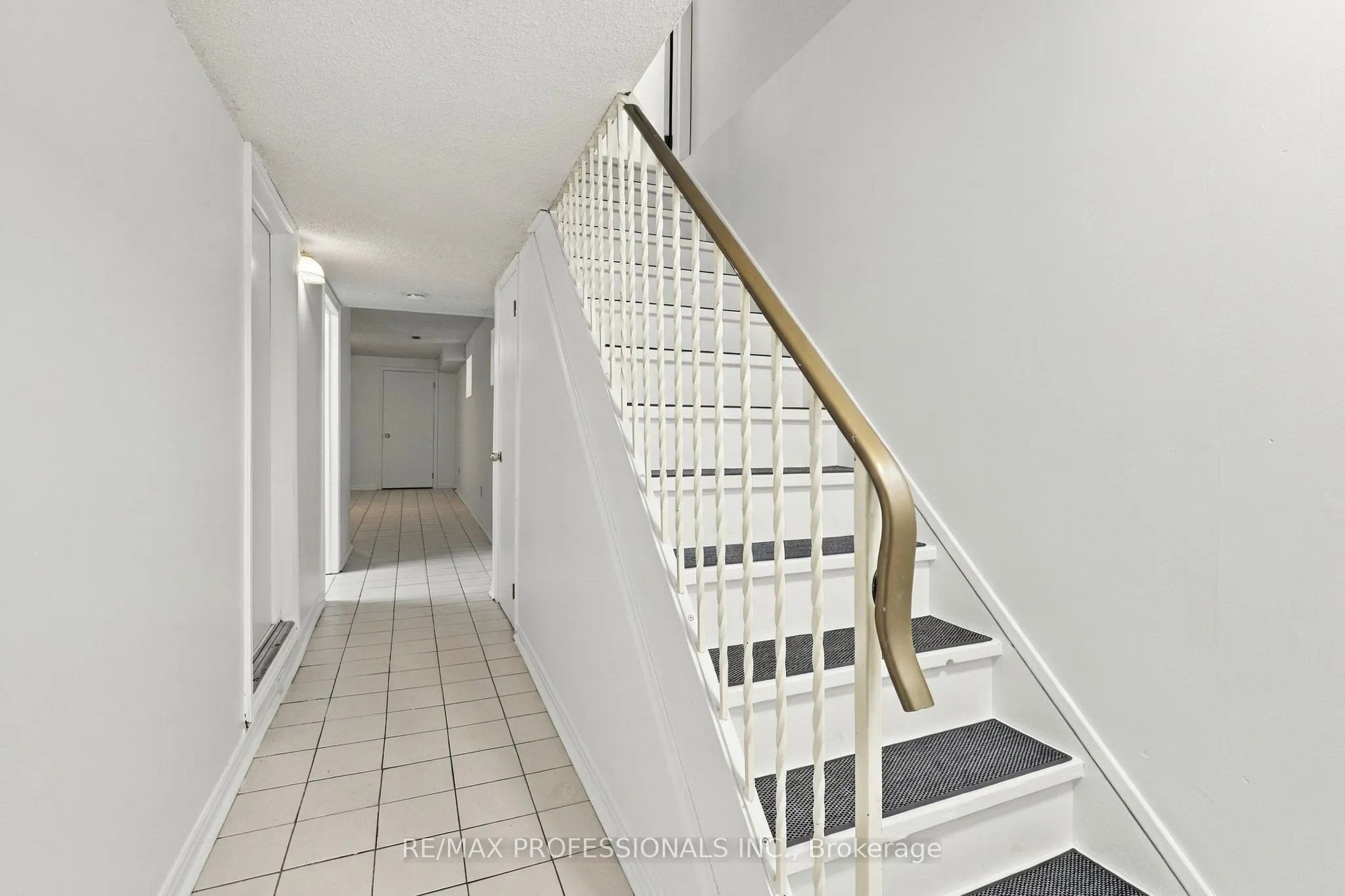 289 F Bartlett Avenue