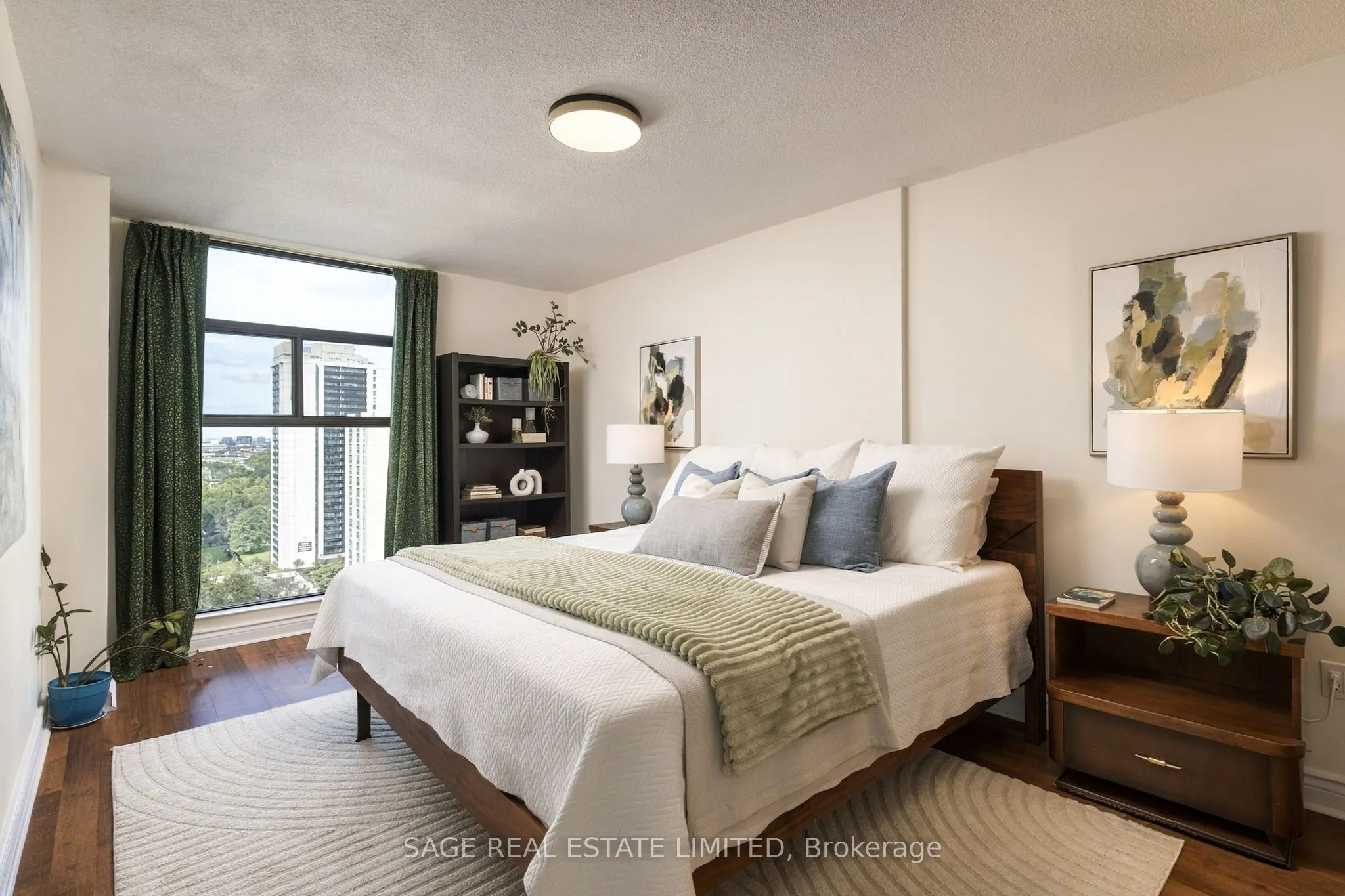135 Marlee Avenue #1904