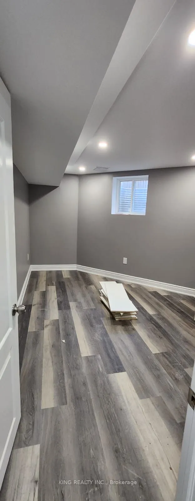 74 Wooliston Crescent #Basement