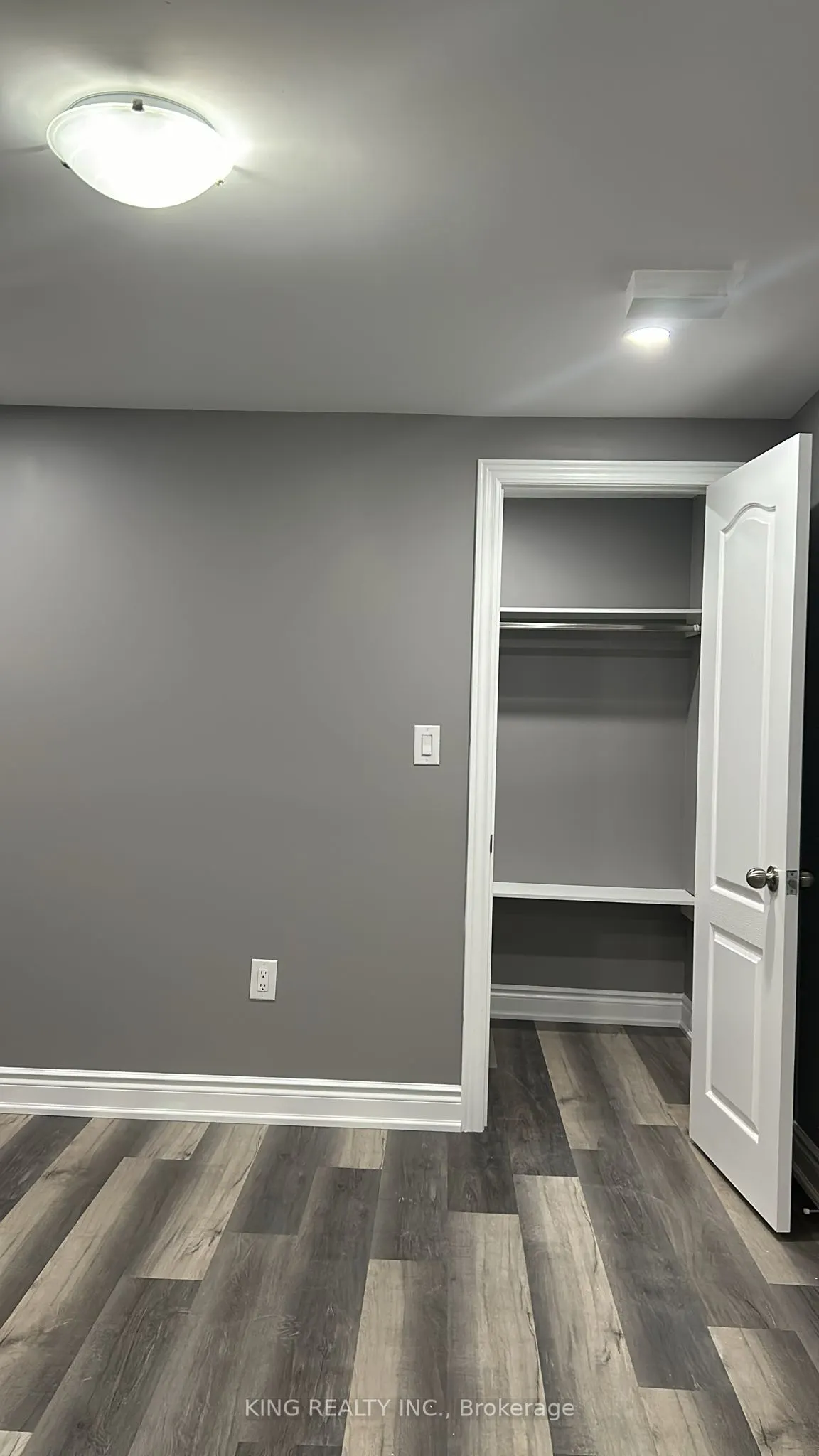 74 Wooliston Crescent #Basement