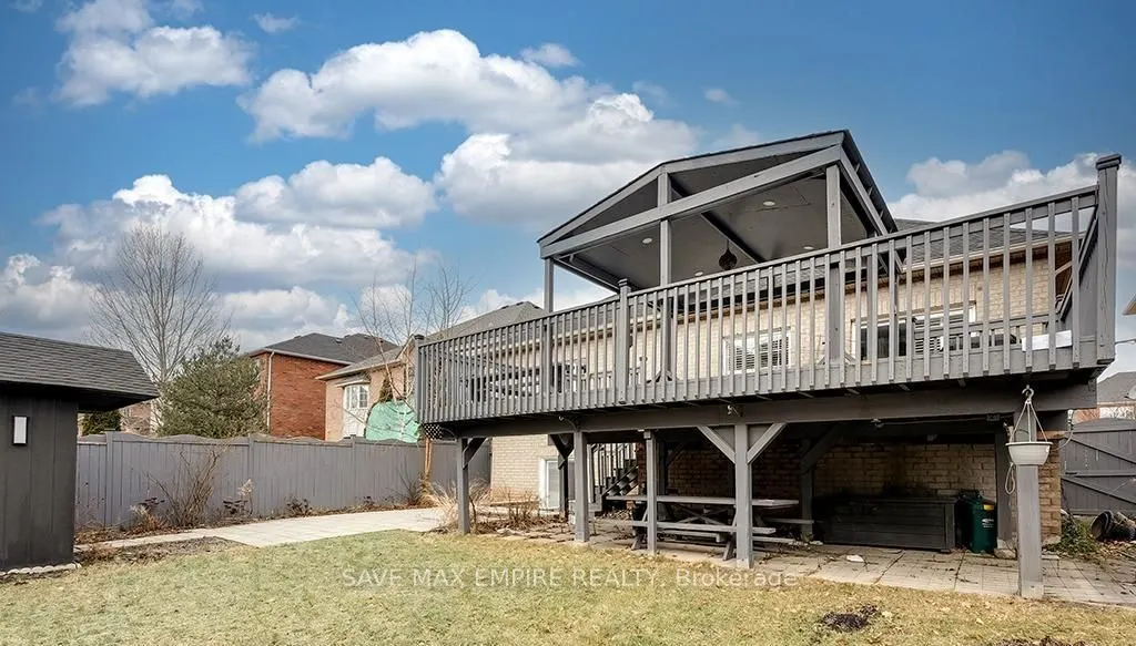 2596 North Ridge Trail