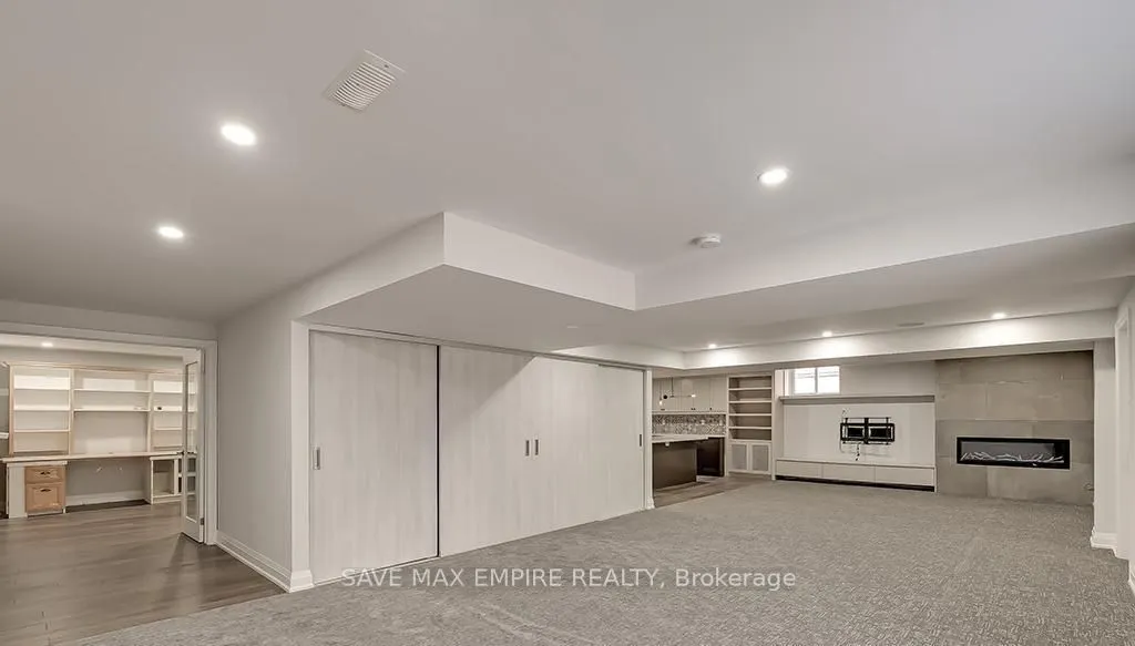 2596 North Ridge Trail