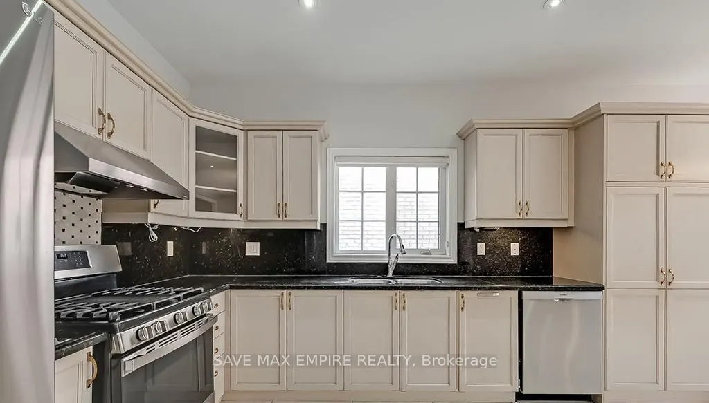 2596 North Ridge Trail