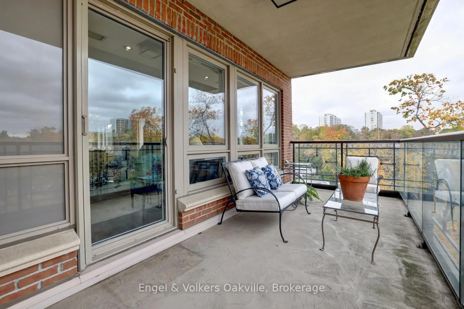 111 Forsythe Street #305