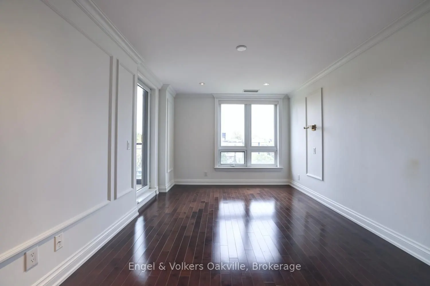 111 Forsythe Street #305
