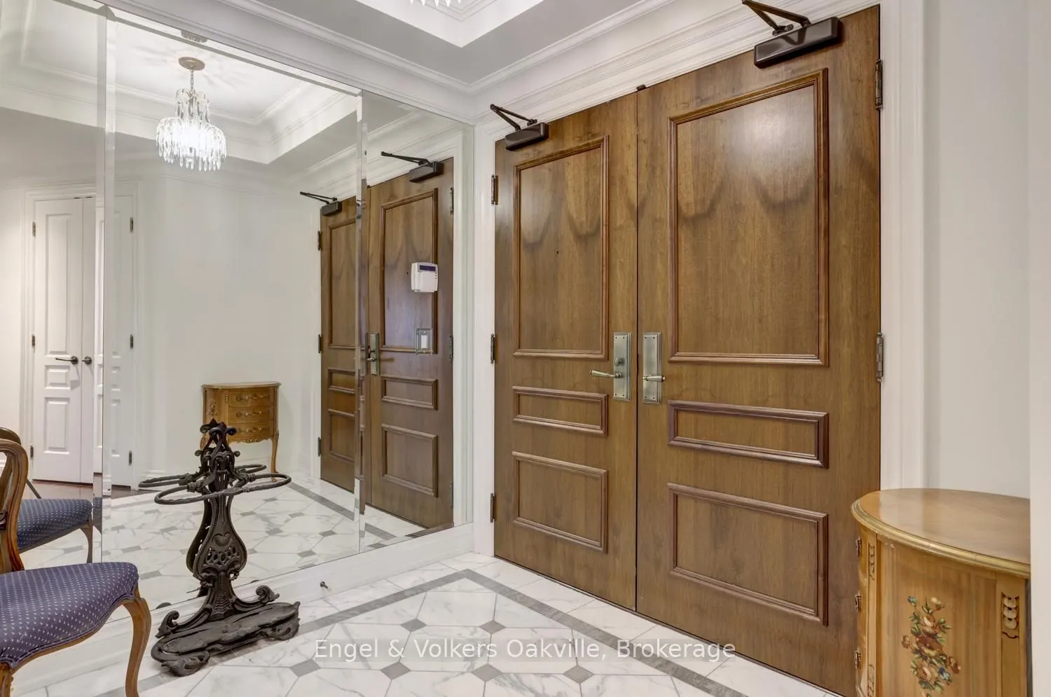 111 Forsythe Street #305