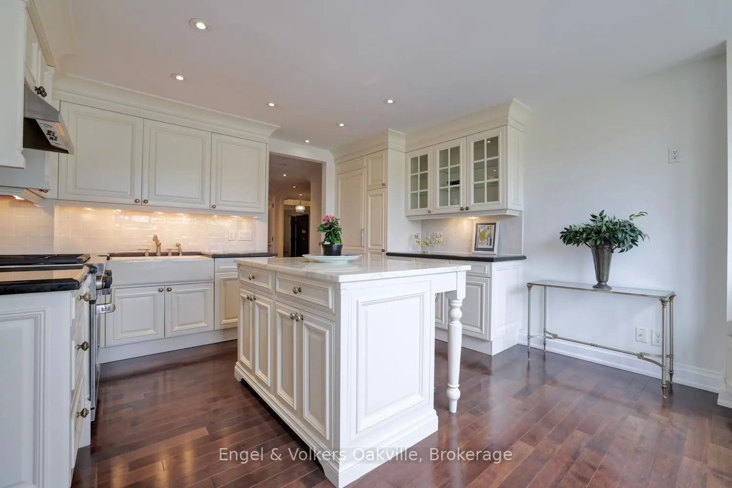 111 Forsythe Street #305