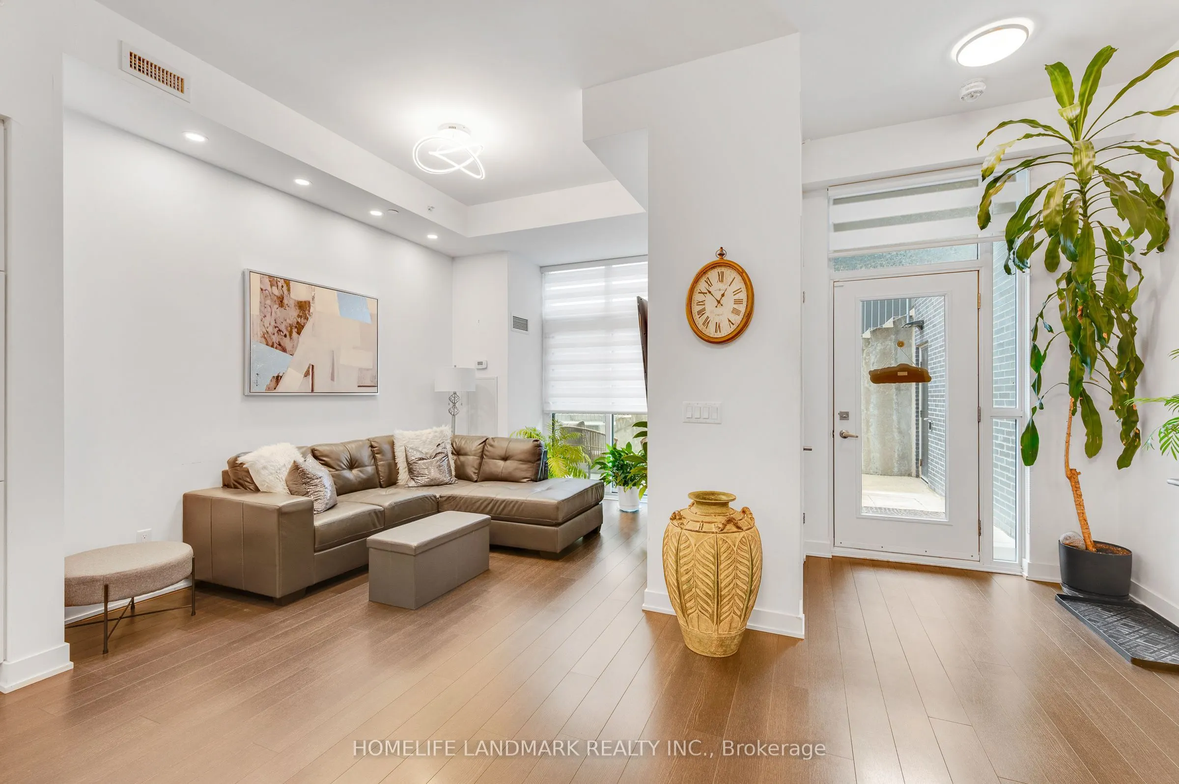 5240 Dundas Street #B213