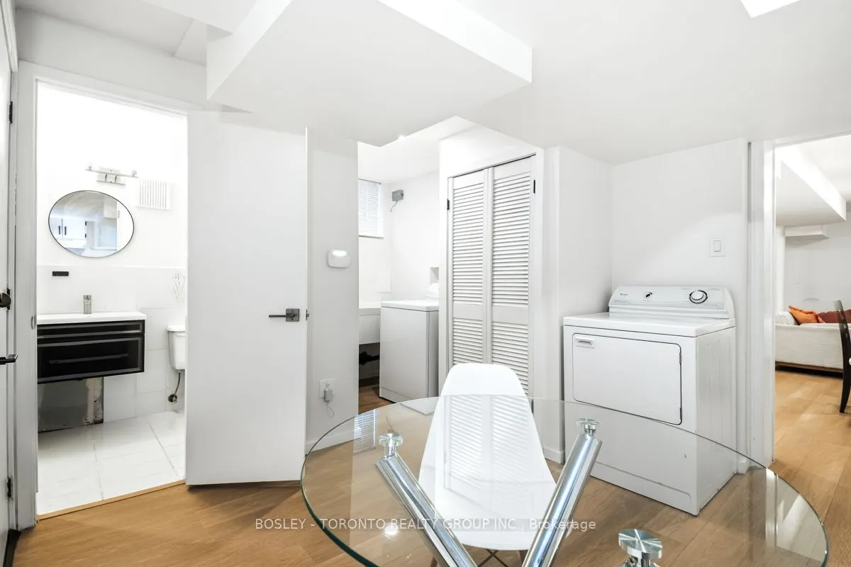 146 Earlscourt Avenue #Lower