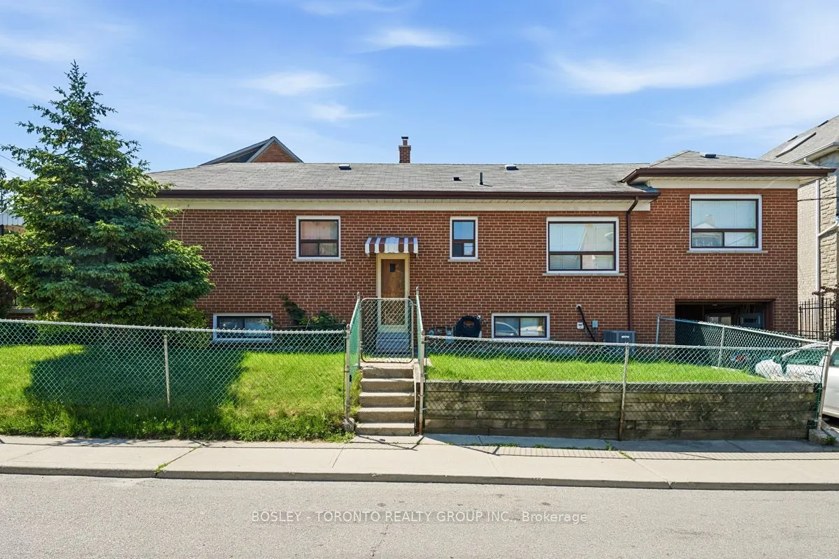 146 Earlscourt Avenue #Lower