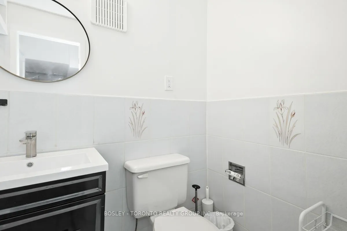 146 Earlscourt Avenue #Lower
