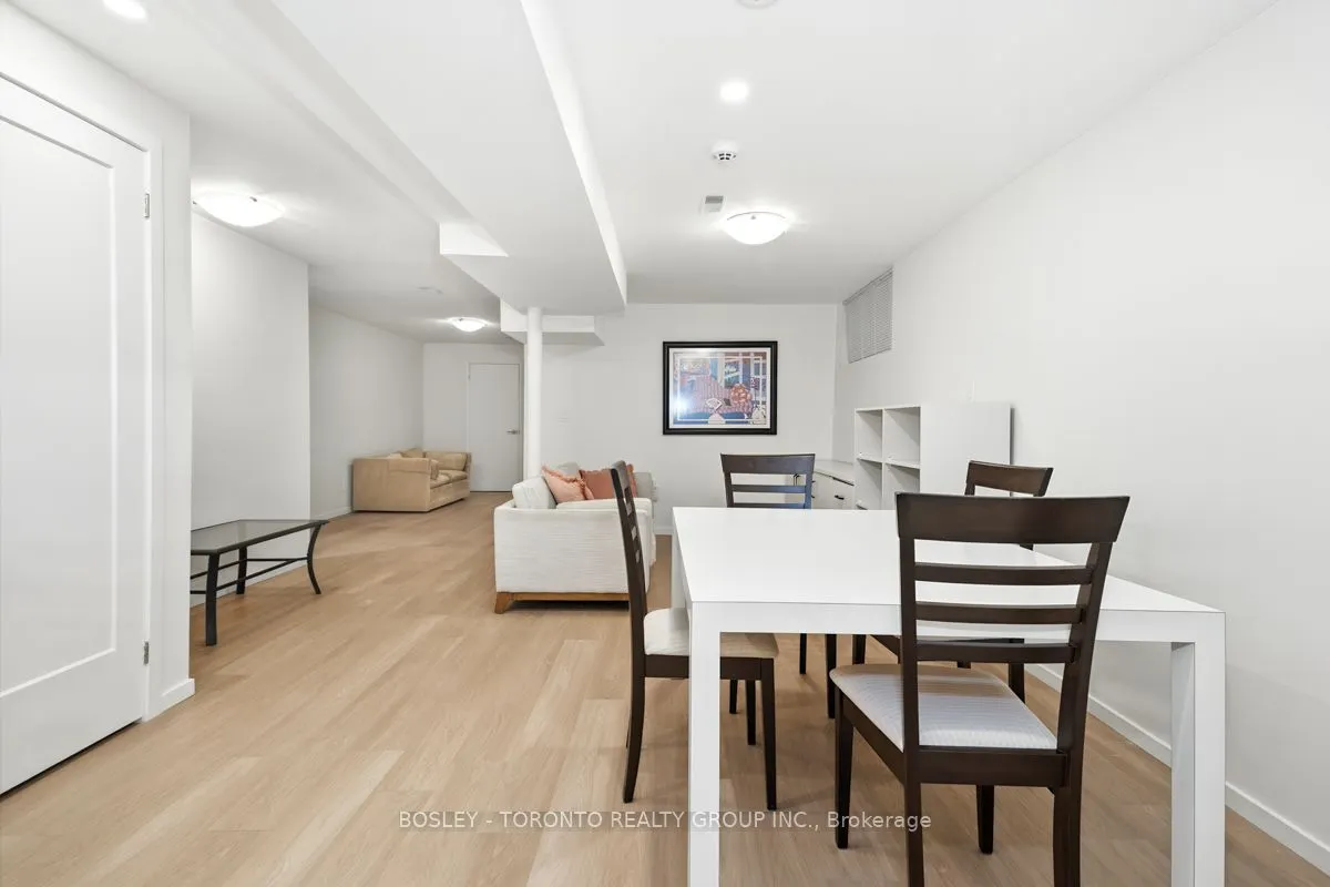 146 Earlscourt Avenue #Lower
